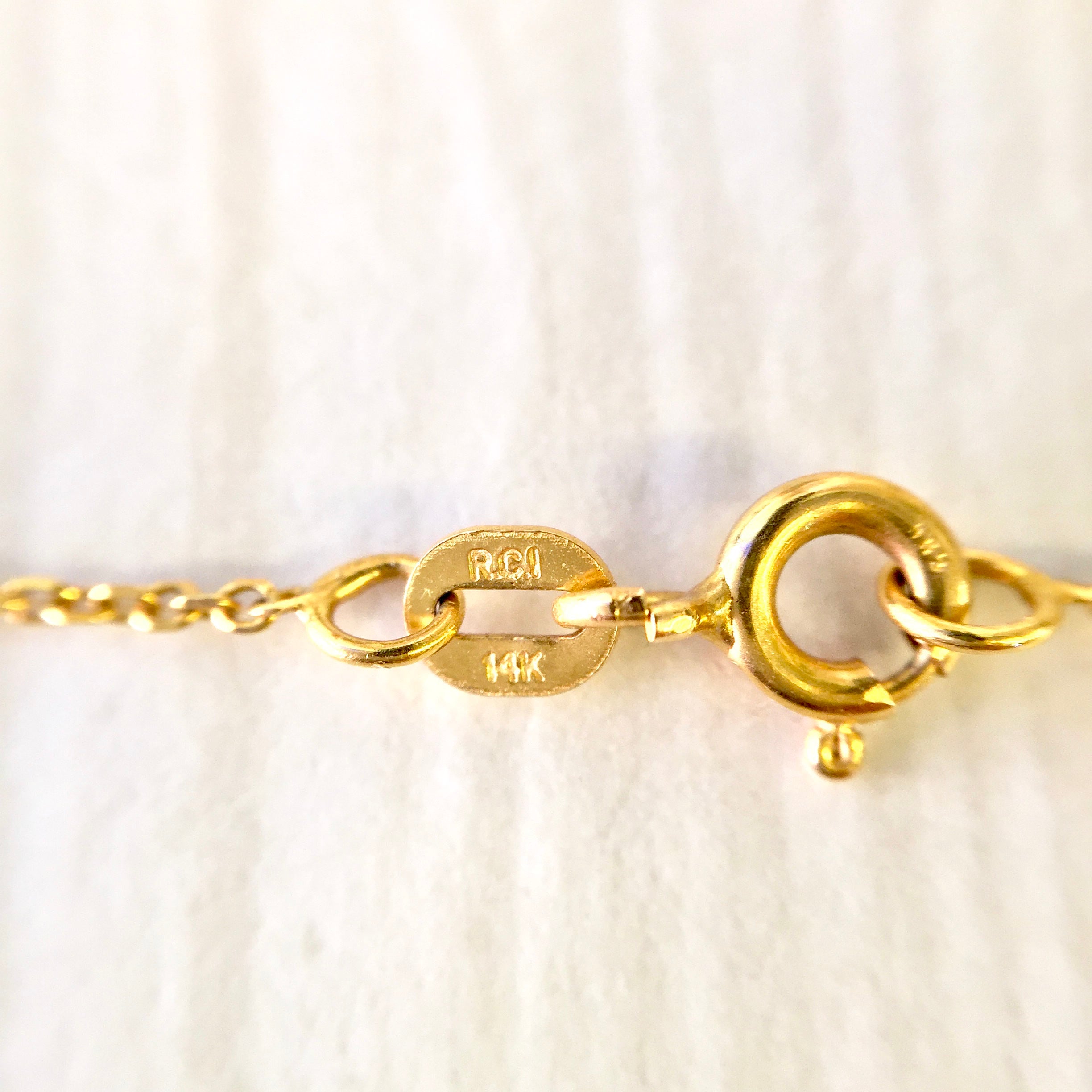 Vintage 14 Karat Gold and Black Onyx Necklace | 14K Yellow Gold | Vintage Gold Jewelry | Gold and Black | Cut Black Onyx | Vintage Necklace