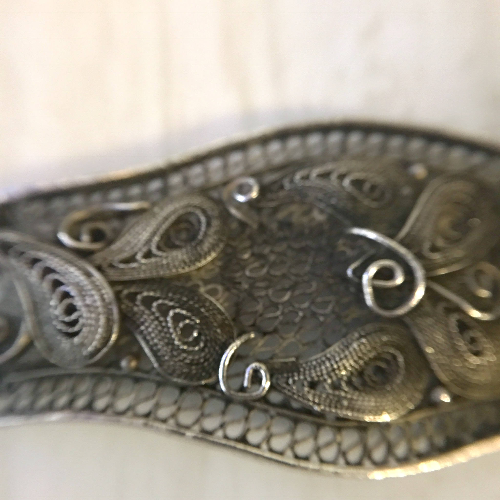 Antique Sterling Silver Filagree Bracelet with Carved Horn | Scrimshaw Bracelet | Hinged Bracelet | Chinese Jewelry | Floral Design | Birds