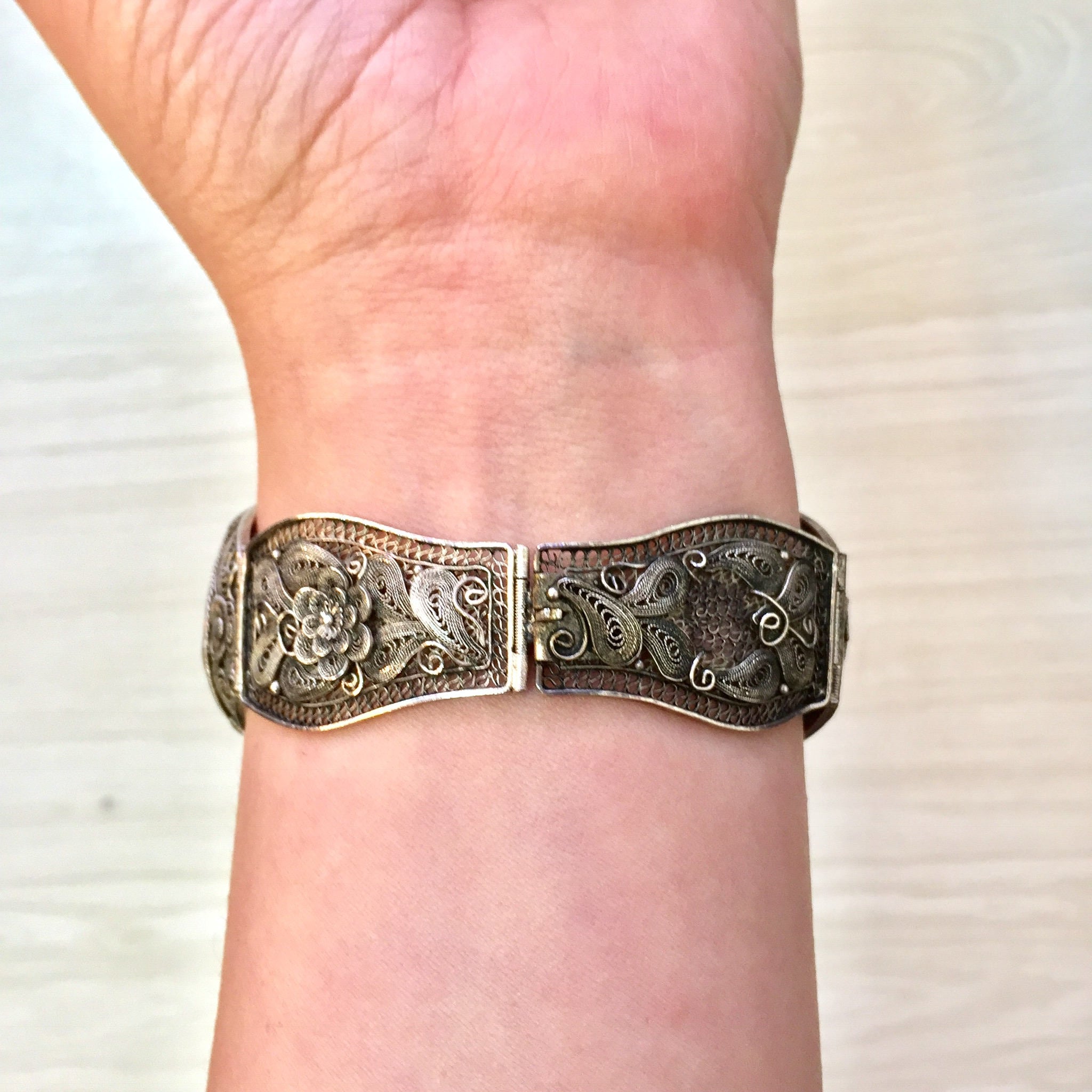 Antique Sterling Silver Filagree Bracelet with Carved Horn | Scrimshaw Bracelet | Hinged Bracelet | Chinese Jewelry | Floral Design | Birds