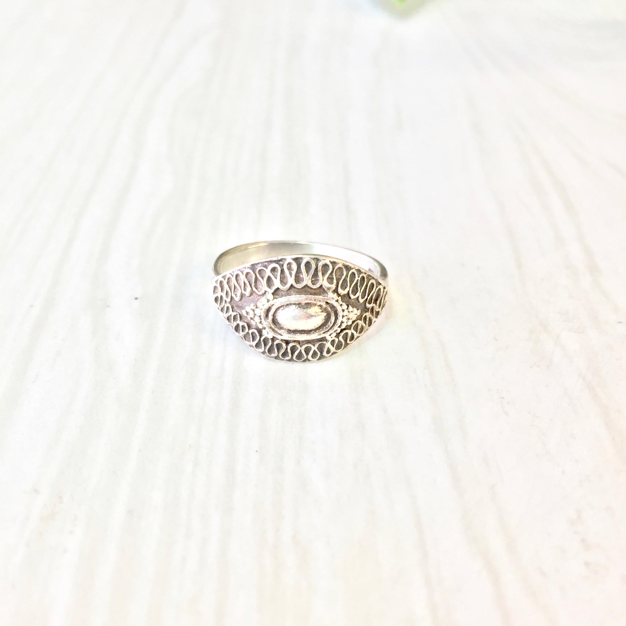 Vintage Sterling Silver Ring | Tribal Design | Silver Ring | Sterling Silver | Vintage Jewelry | Tribal Jewelry | Gift Idea | Simple Ring