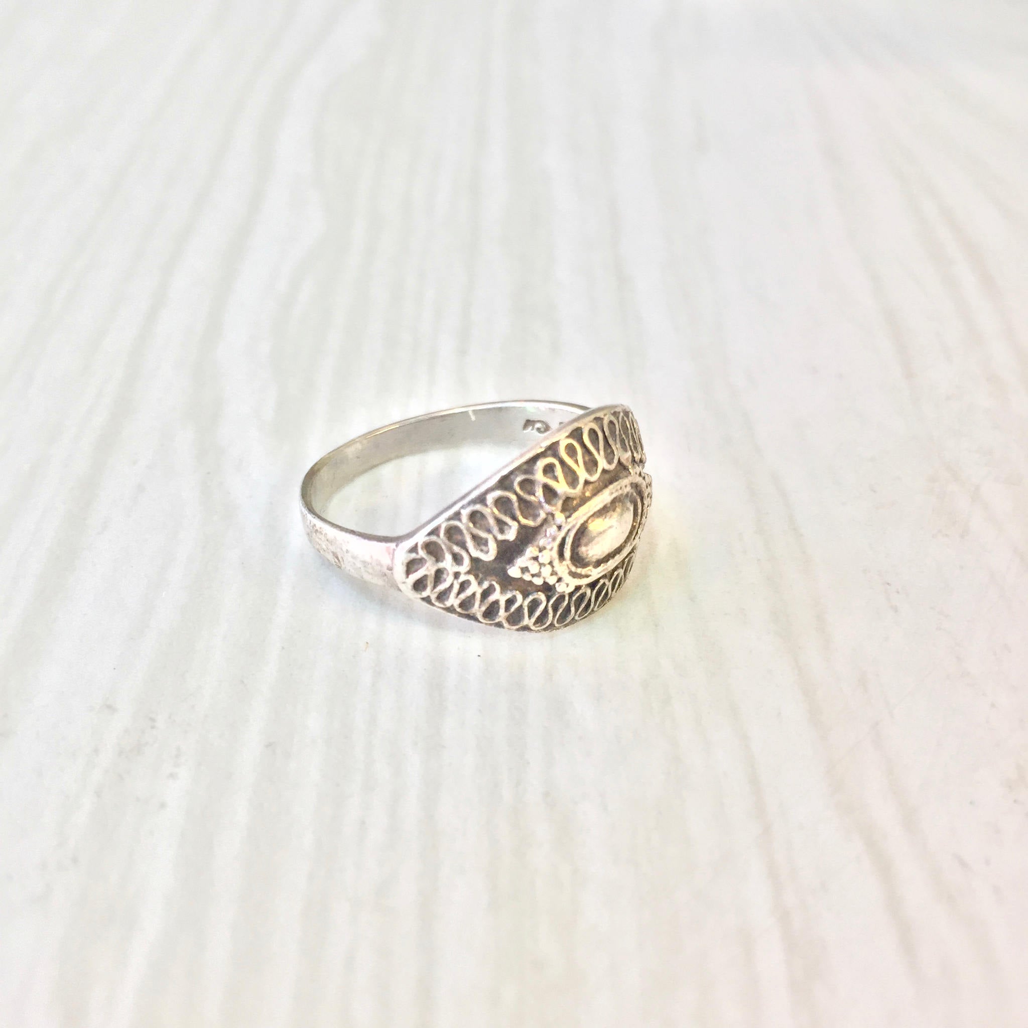 Vintage Sterling Silver Ring | Tribal Design | Silver Ring | Sterling Silver | Vintage Jewelry | Tribal Jewelry | Gift Idea | Simple Ring