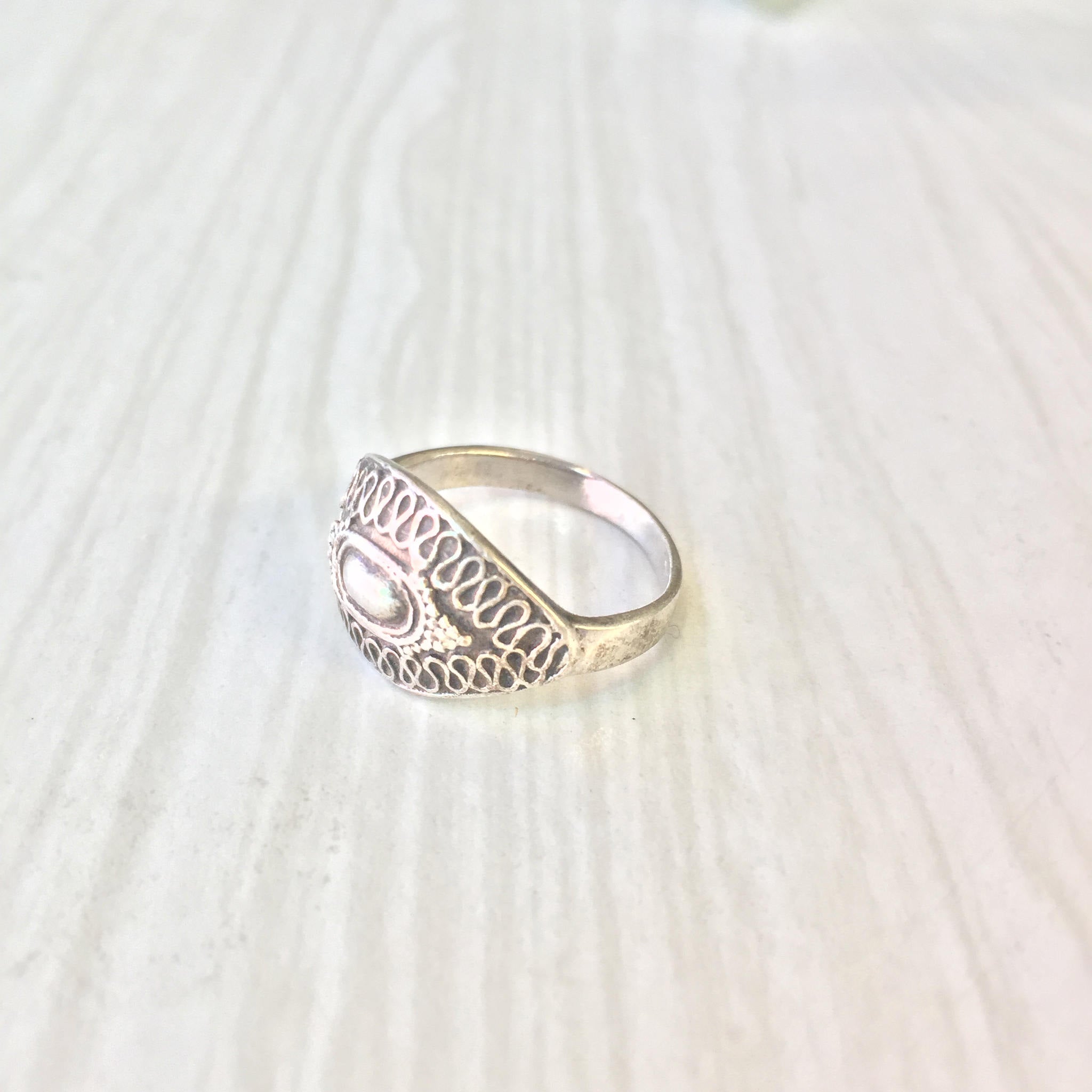 Vintage Sterling Silver Ring | Tribal Design | Silver Ring | Sterling Silver | Vintage Jewelry | Tribal Jewelry | Gift Idea | Simple Ring
