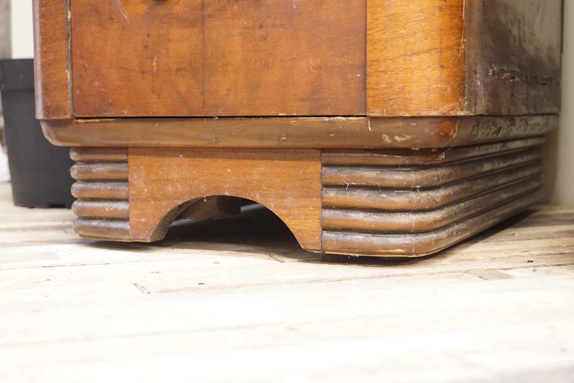 Vintage Art Deco night stands end tables retro wooden beveled edges drawers