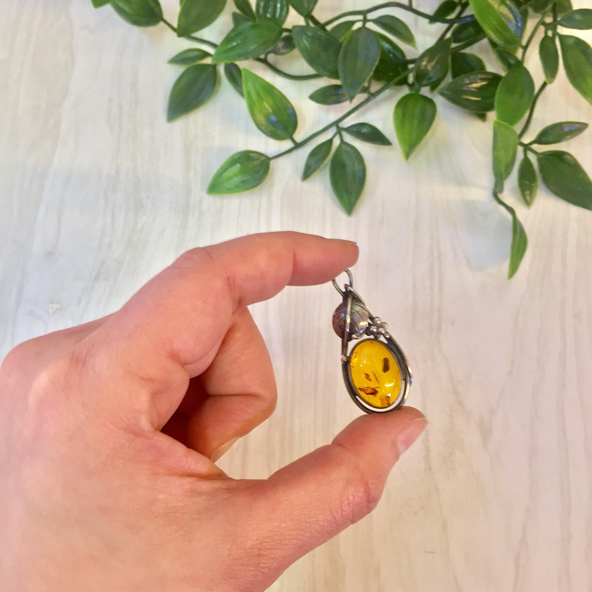 Vintage Silver Pendant | Vintage Jewelry | Amber Pendant | Sterling Silver | Amber Jewelry | Necklace | Pendant | Orange | Silver | Gift