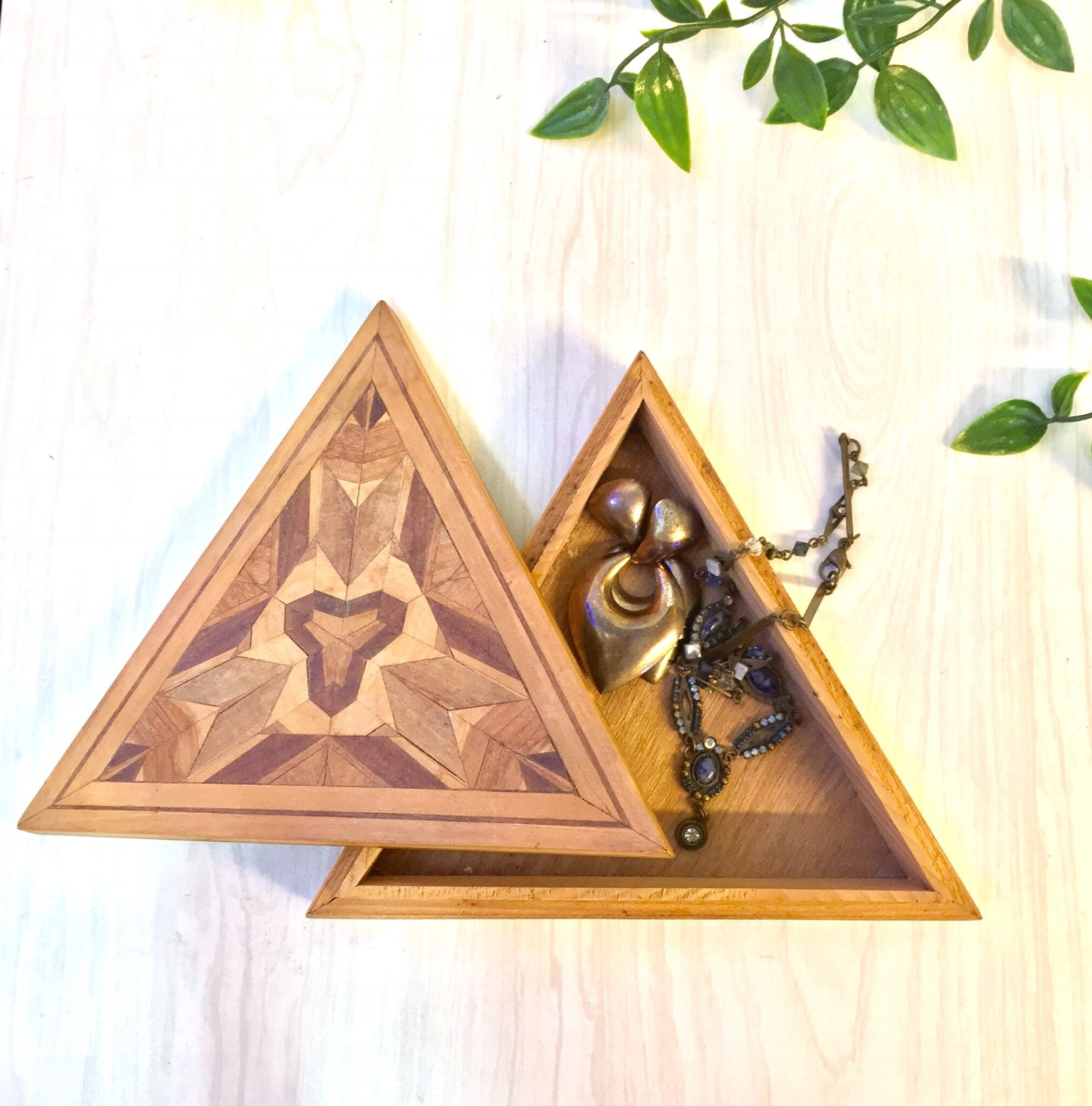 Vintage Wooden Box | Vintage Home Decor | Trinket Box | Handmade Box | Inlaid Wood Work | Triangle | Wood Box | Catch All Box | Mosaic |Gift