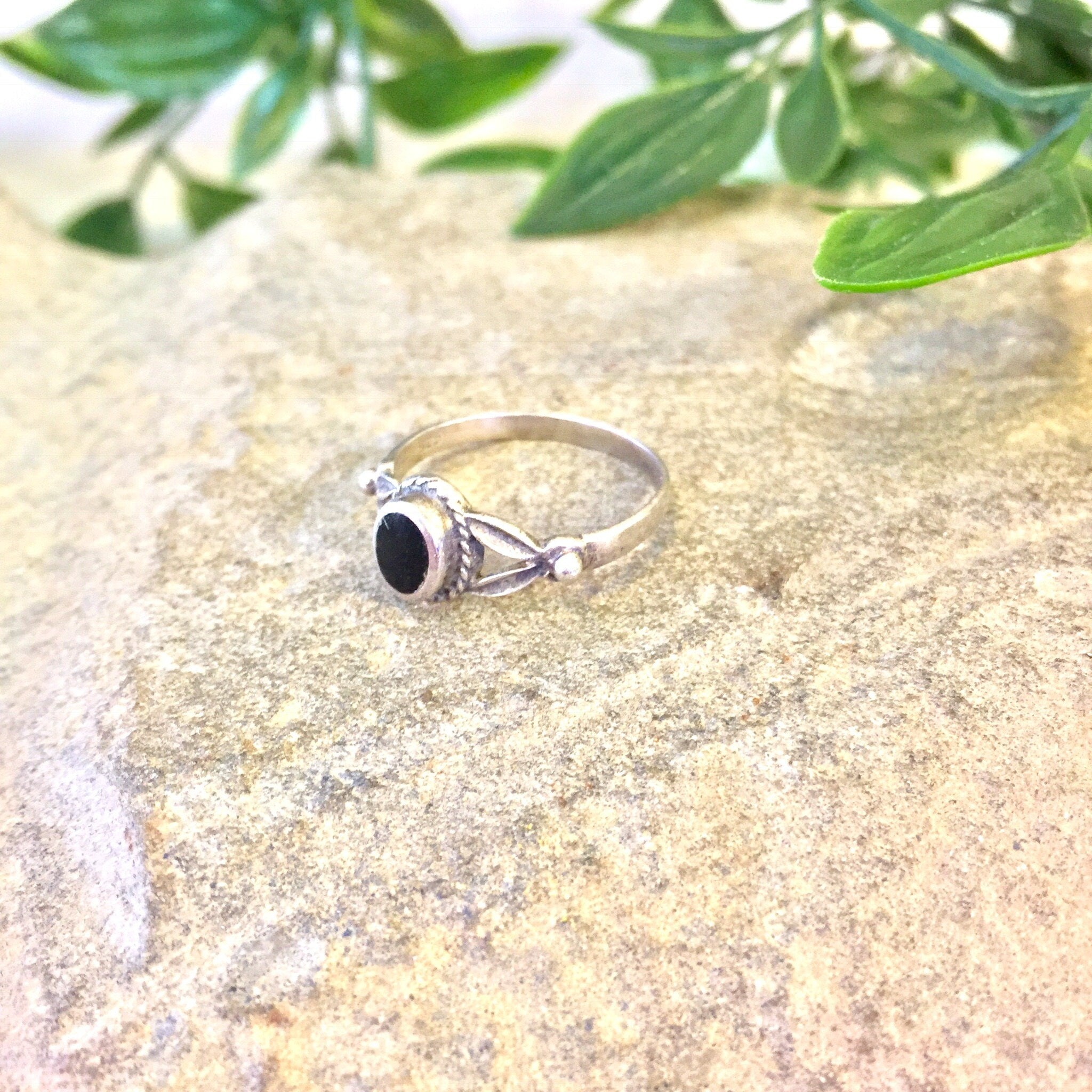 Vintage Silver Ring with Black Onyx Stone, Vintage Jewelry, Southwestern Style, Small Ring, Engagement, Wedding Jewelry, 925,Sterling Silver