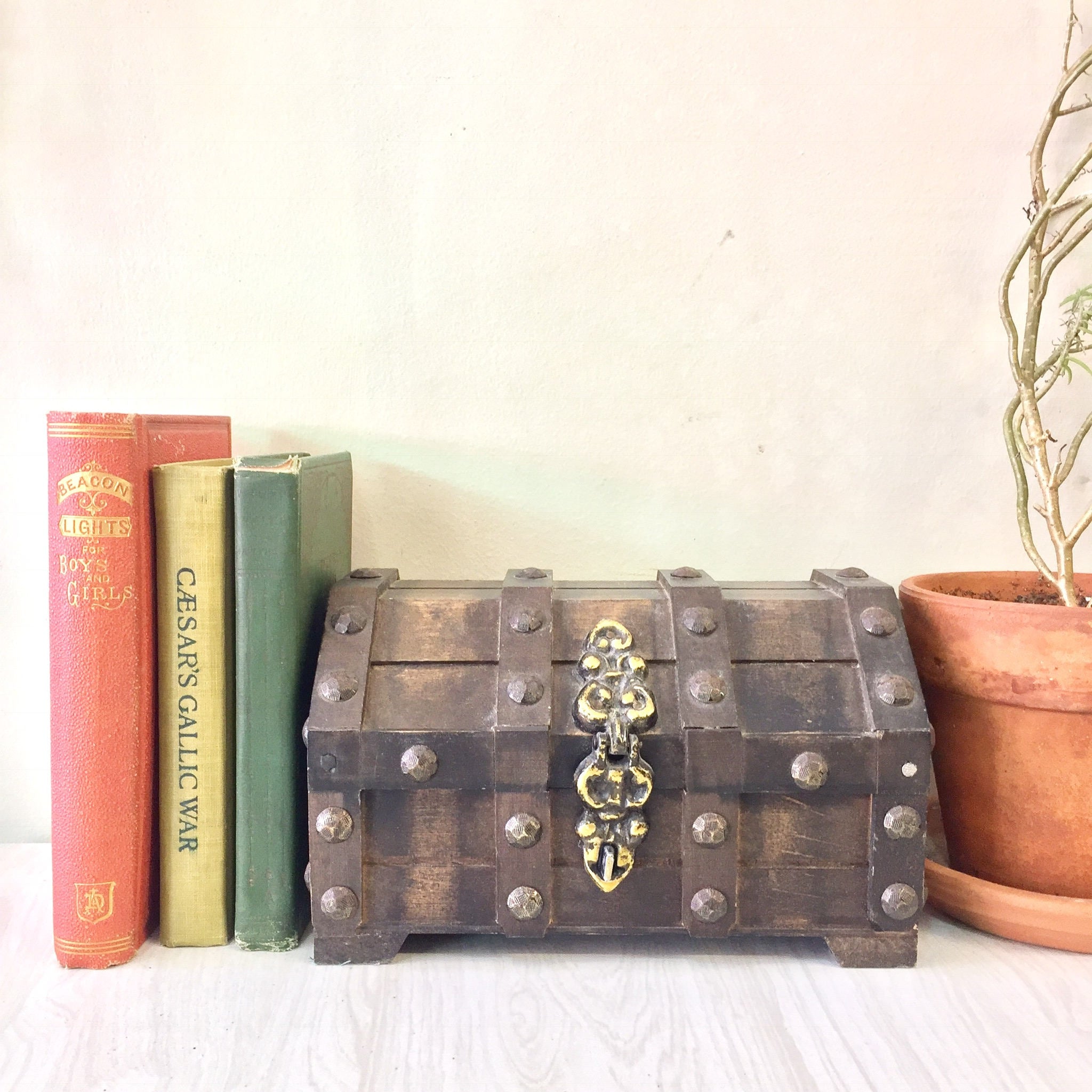 Vintage Jewelry Box, Wooden Jewelry Box, Jewelry Storage, Treasure Chest, Trunk, Organization, Home Decor, Bedroom Decor, Red