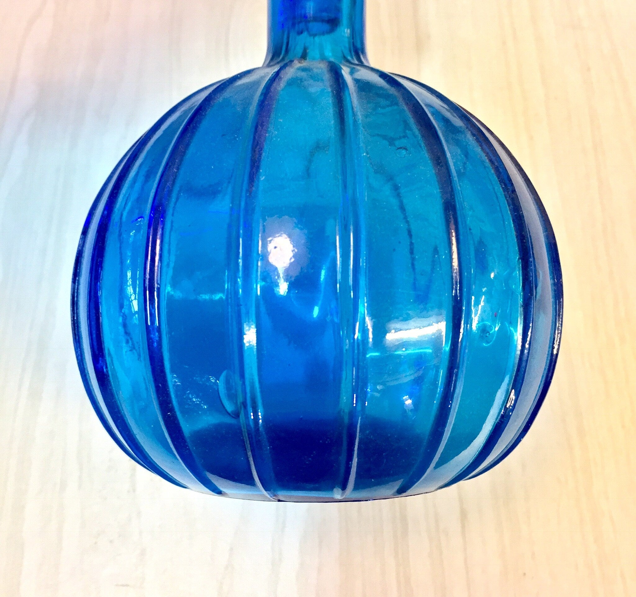 Vintage Blue Glass Decanter, Decanter with Stopper, Bright Blue, Vintage Home Decor, Midcentury Modern Glass, Barware, Wine, Whiskey, Round