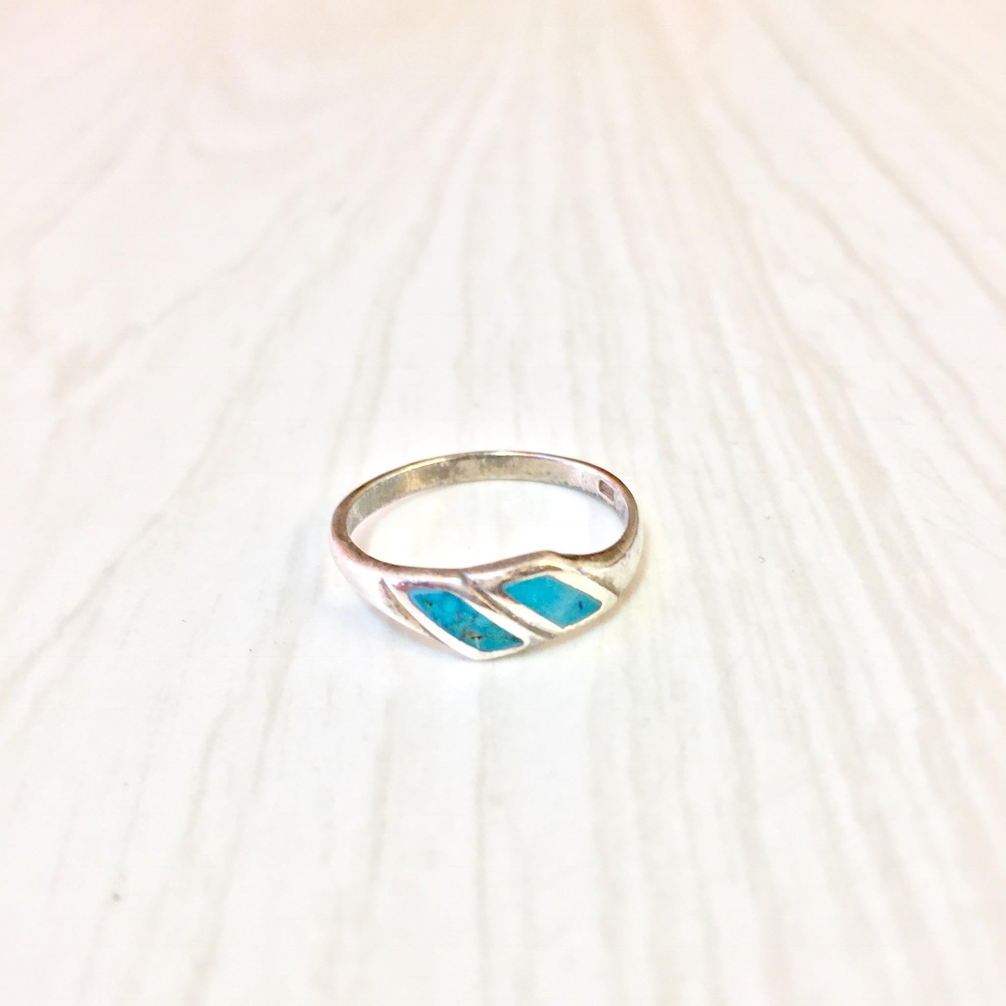 Vintage Silver Ring | Vintage Jewelry | Sterling Silver Ring | Turquoise Jewelry | Turquoise Stone | Southwestern Ring | Blue | Silver |