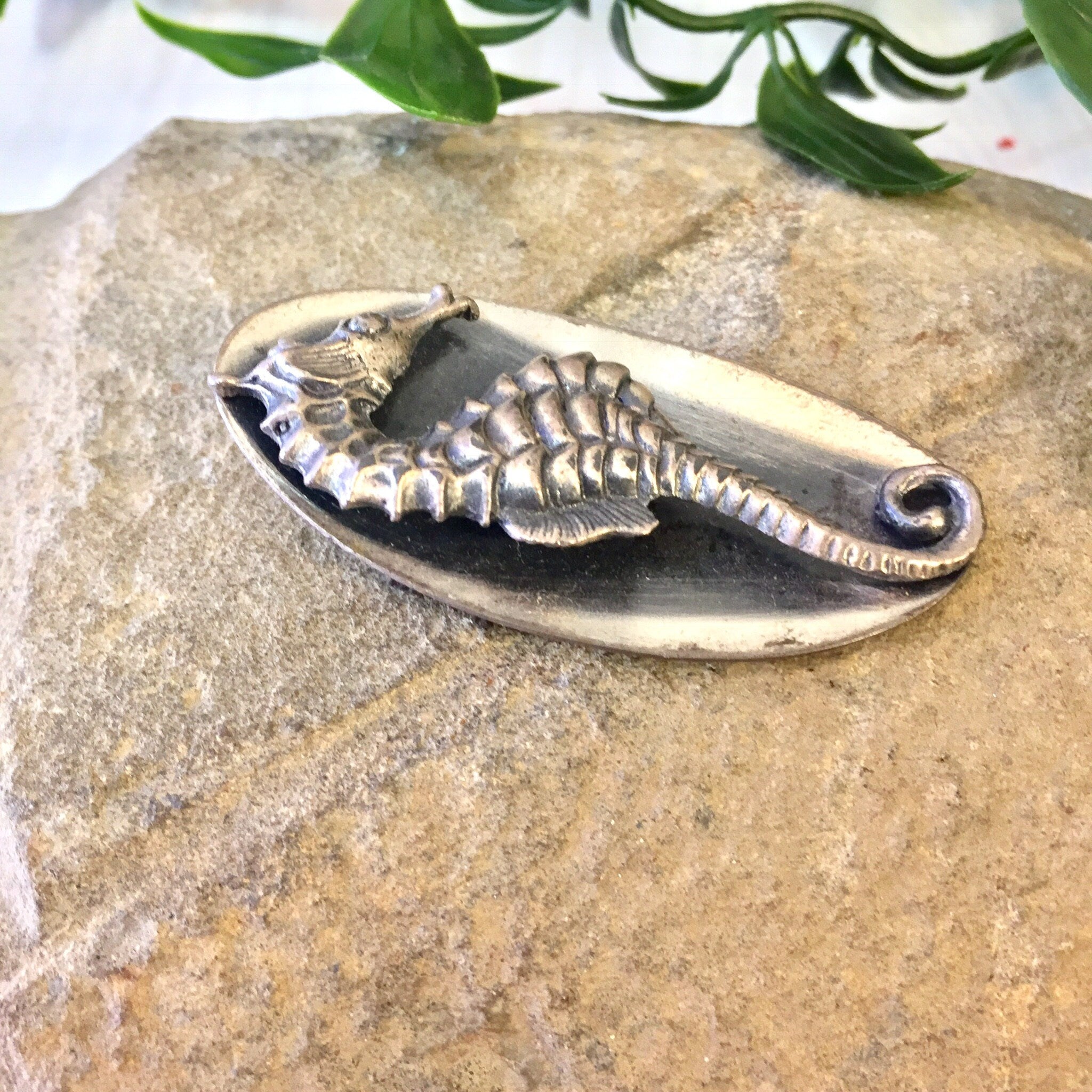 Vintage Silver Brooch, Silver Tone Brooch, Sea Horse Pin, Animal Jewelry, Vintage Jewelry, Sea Horse, Sea Creature, Pin, Brooch,Gift For Mom