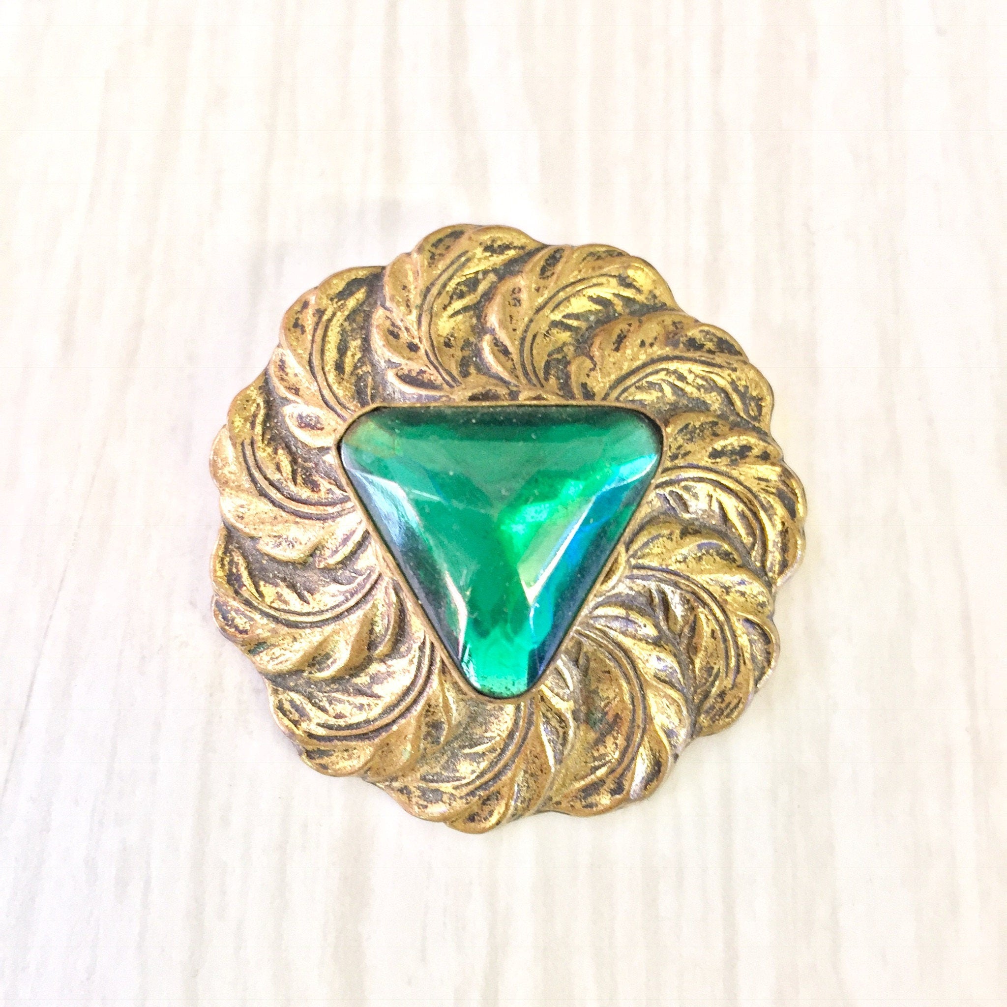 Vintage Gold Tone Brooch | Vintage Jewelry | Costume Jewelry | Green | Gold | Pin | Brooch | Feather | Round Brooch | Valentines Day