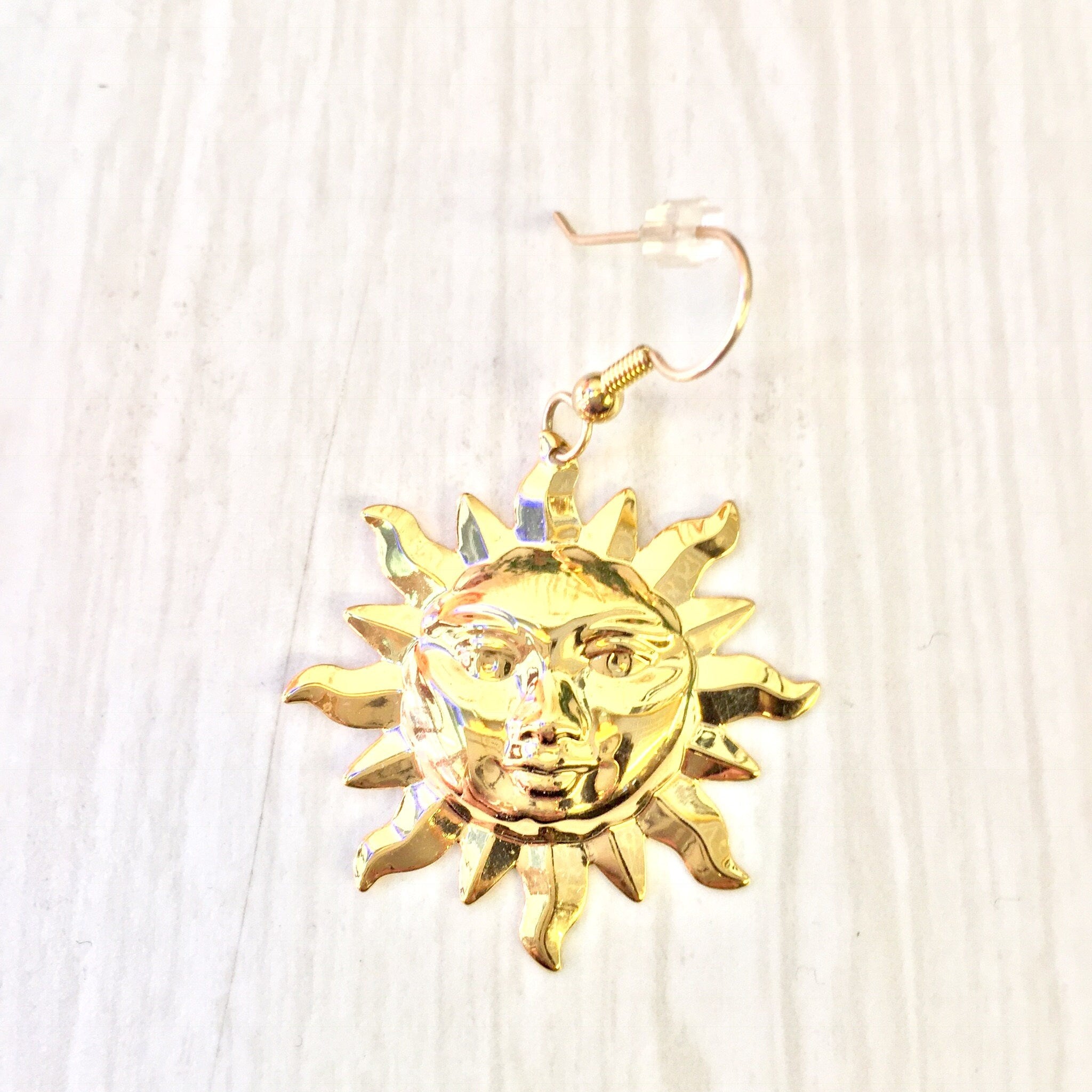 Vintage Gold Tone Earrings | Vintage Jewelry | 90's Fashion | Sun Earrings | Sun Face Earrings | Costume Jewelry | Earrings | Valentines Day