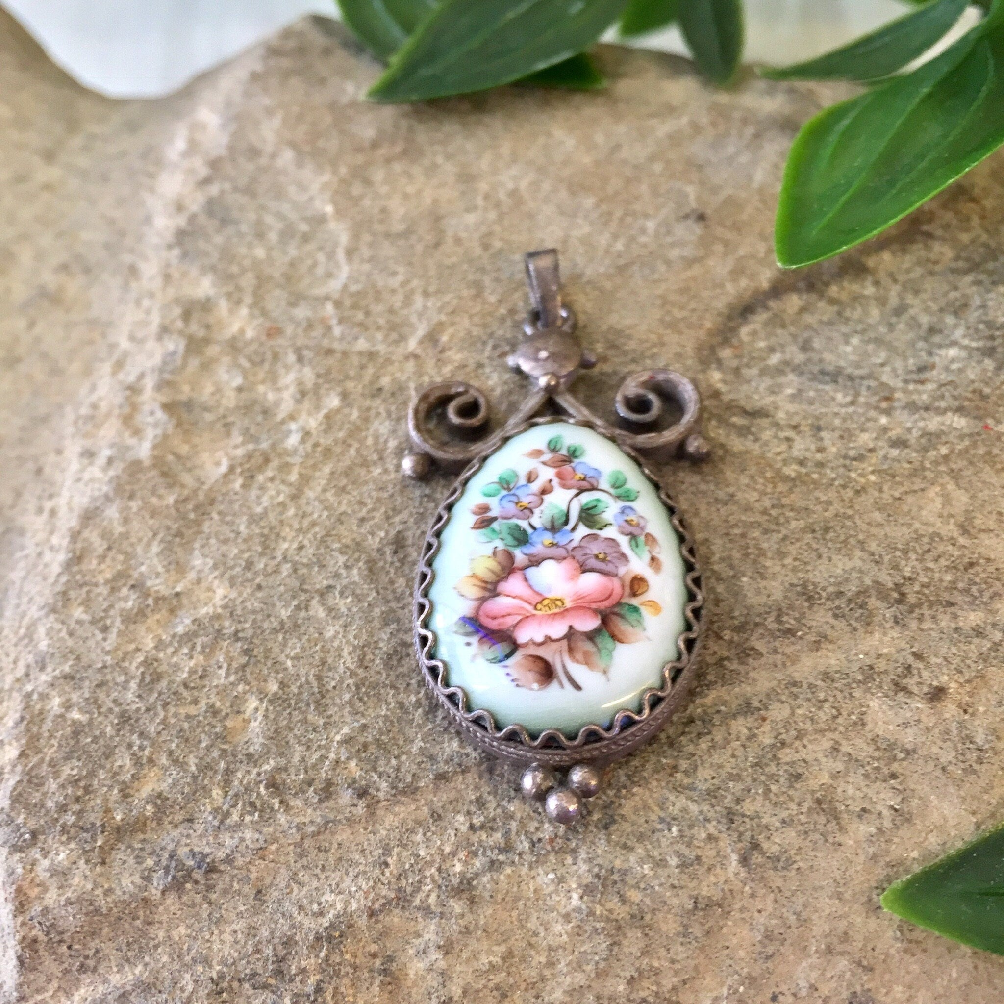 Vintage Pewter Pendant, Vintage Necklace, Vintage Jewelry, Floral Design, Painted Enamel, Charm, Necklace, Pendant, Silver Tone, Flowers,
