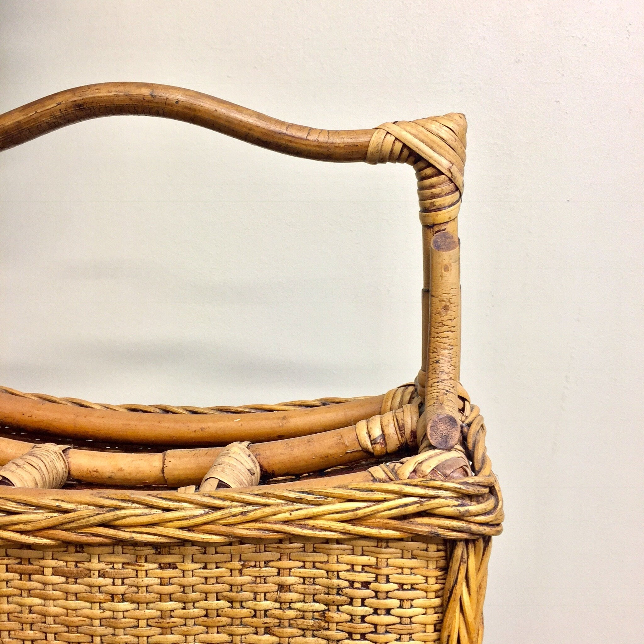 Vintage Wicker Utensil Caddy, Bamboo Utensil Organizer, Compartment, Organizer, Caddy with Handle, Picnic, Barbecue, Server Caddy, Vintage
