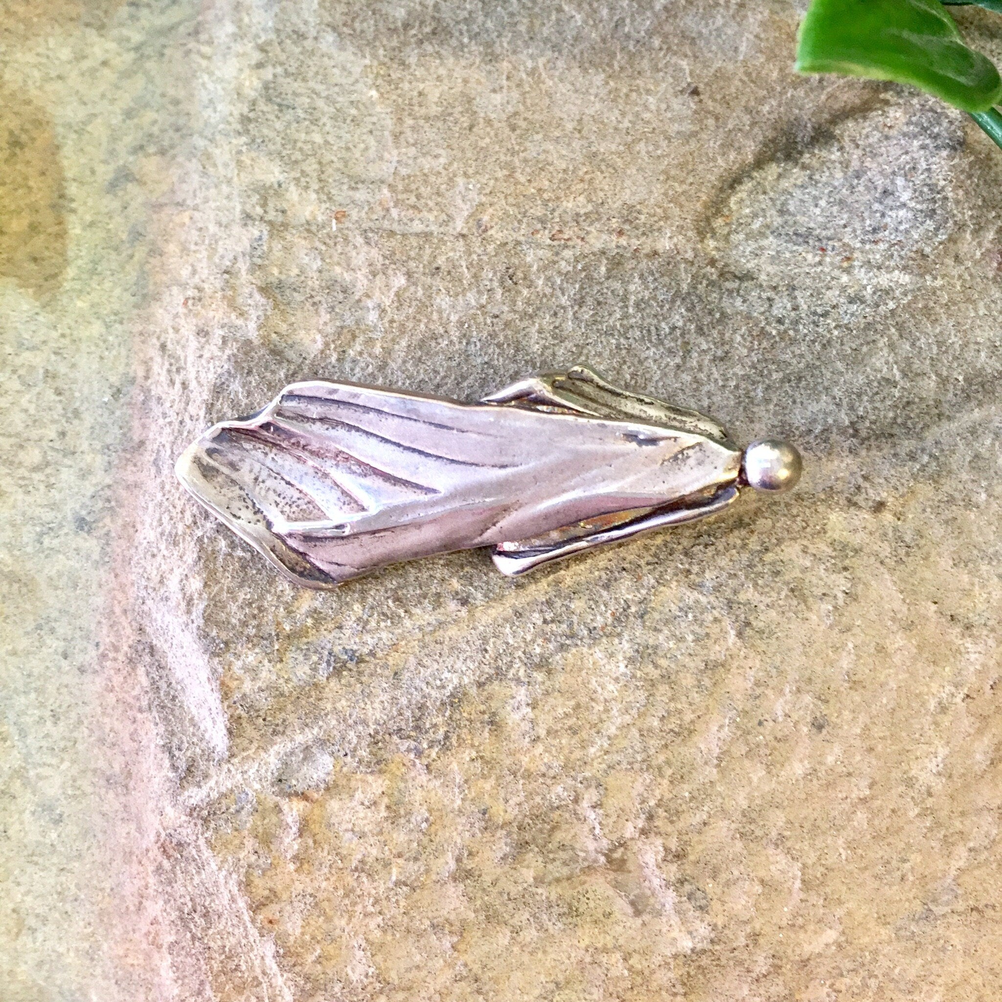 Vintage Silver Brooch, Sterling Silver, Vintage Jewelry, Abstract Jewelry, Vintage Pin, Brooch, Woman Figure, Cloaked Figure, Ghost, Gift