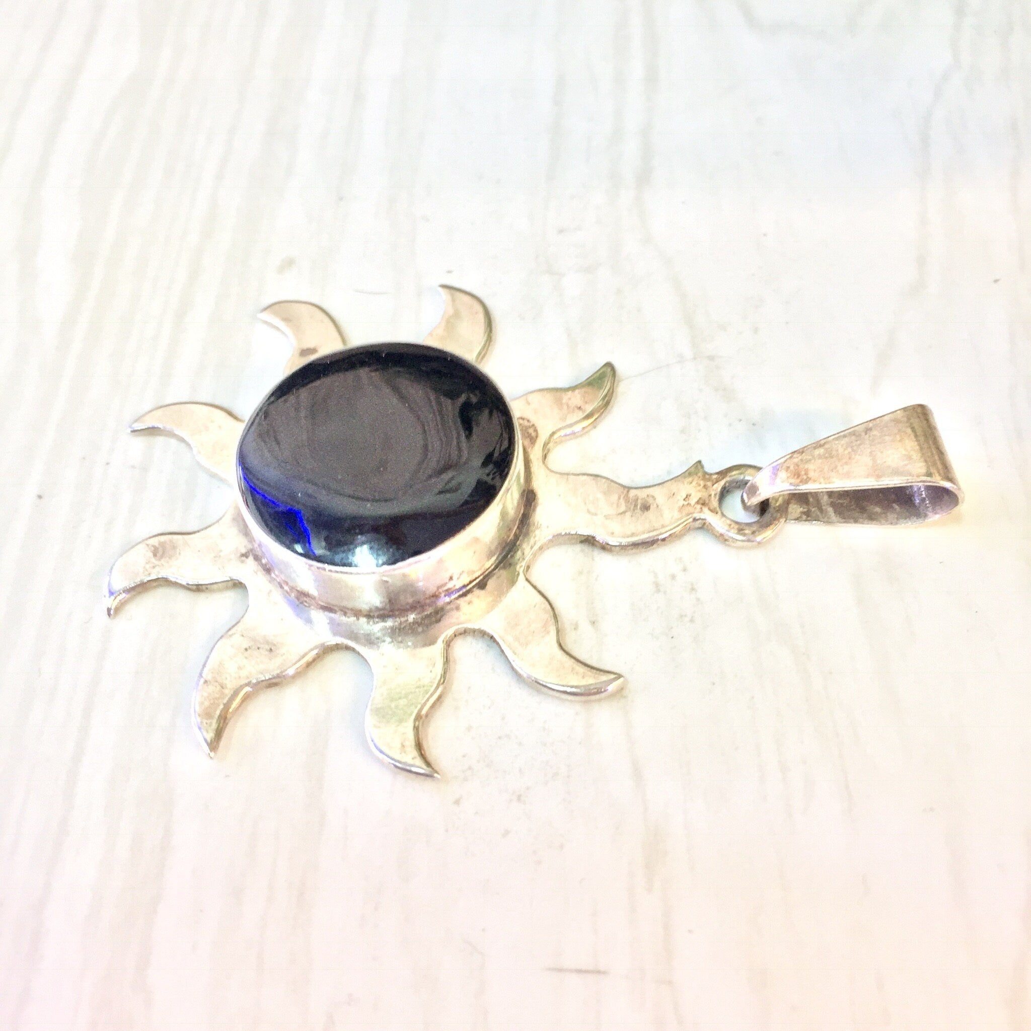 Vintage Silver Pendant, Sterling Silver, Vintage Jewelry, Black Onyx, Sun Pendant, Vintage Necklace, Sun Shape, Black Jewelry, 925, Round