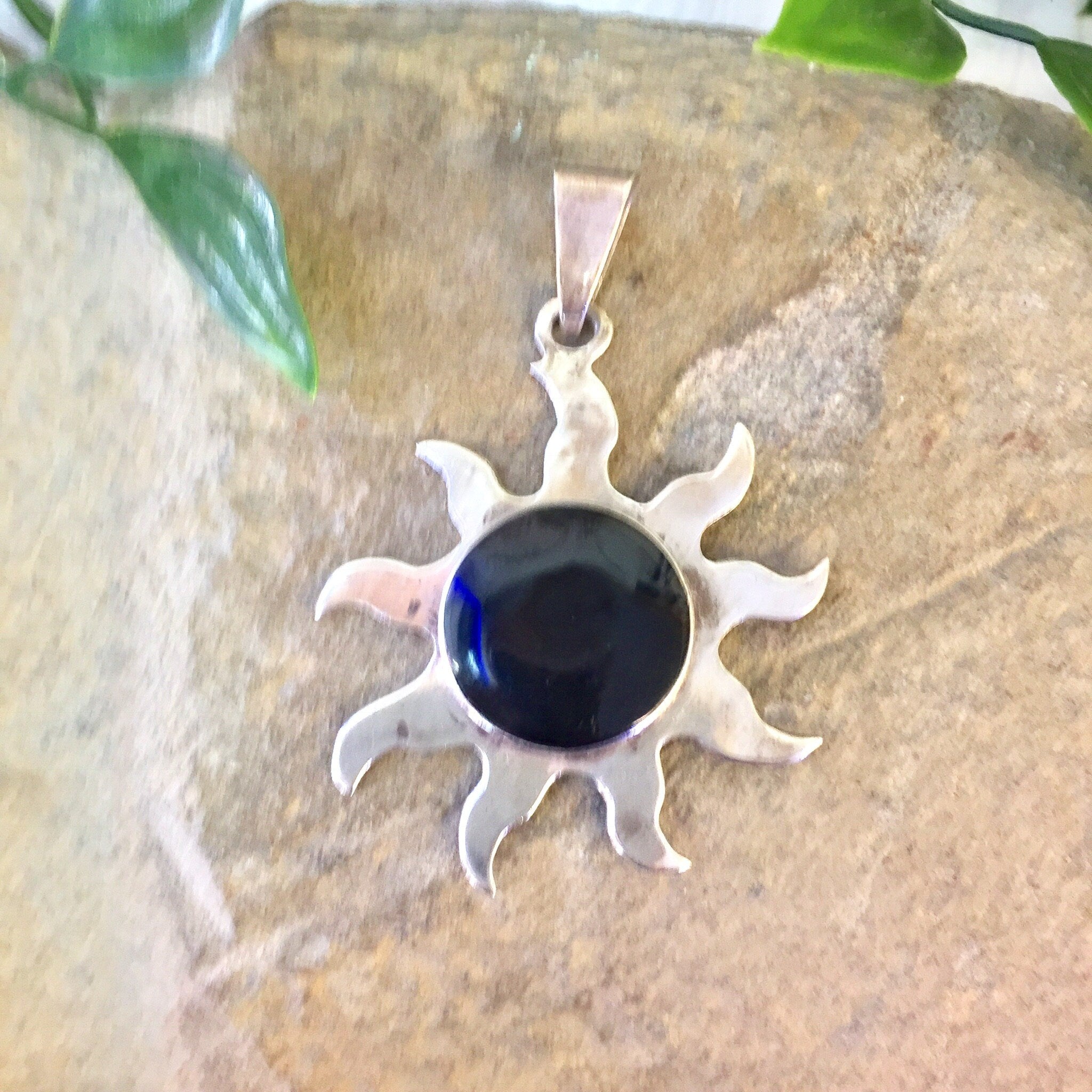 Vintage Silver Pendant, Sterling Silver, Vintage Jewelry, Black Onyx, Sun Pendant, Vintage Necklace, Sun Shape, Black Jewelry, 925, Round