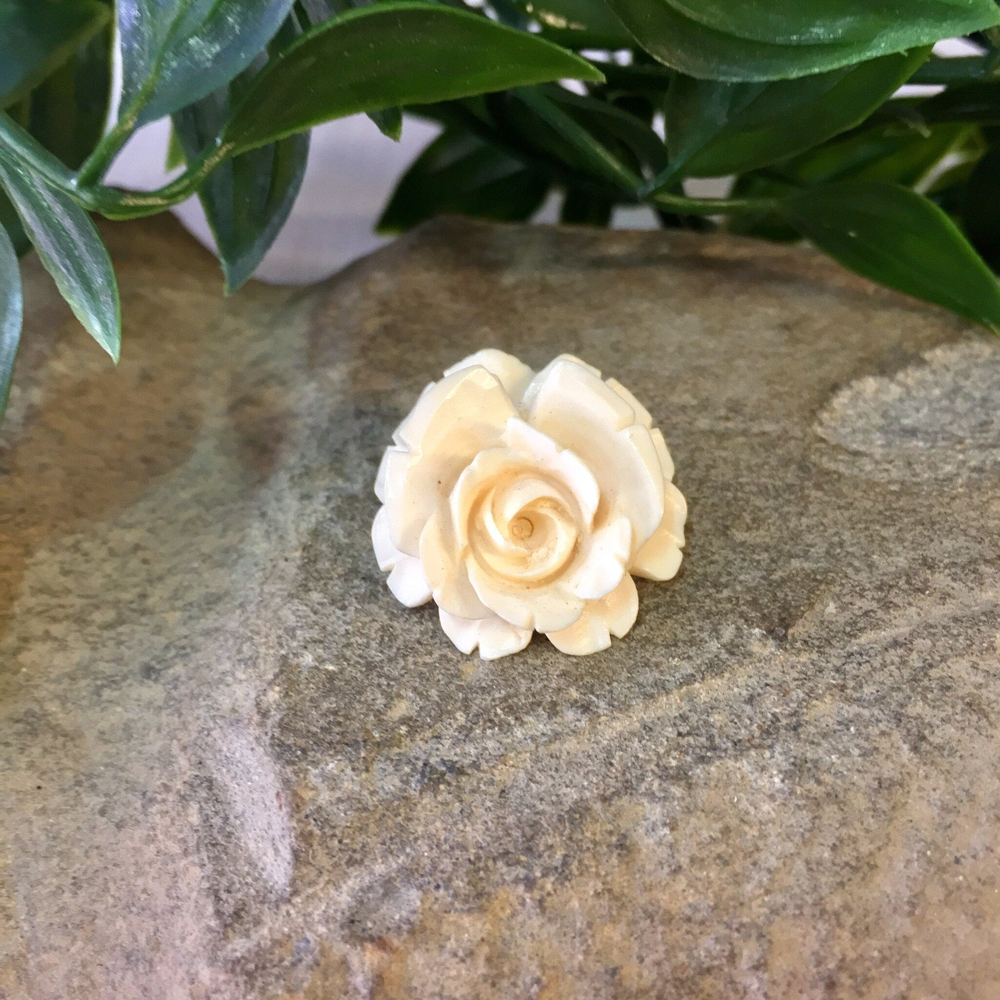 Vintage Rose Brooch, Small Rose Brooch, Vintage Jewelry, White Rose, Plastic Brooch, Vintage Pin, Flower Brooch, Rose, Flowers, Gift for Mom
