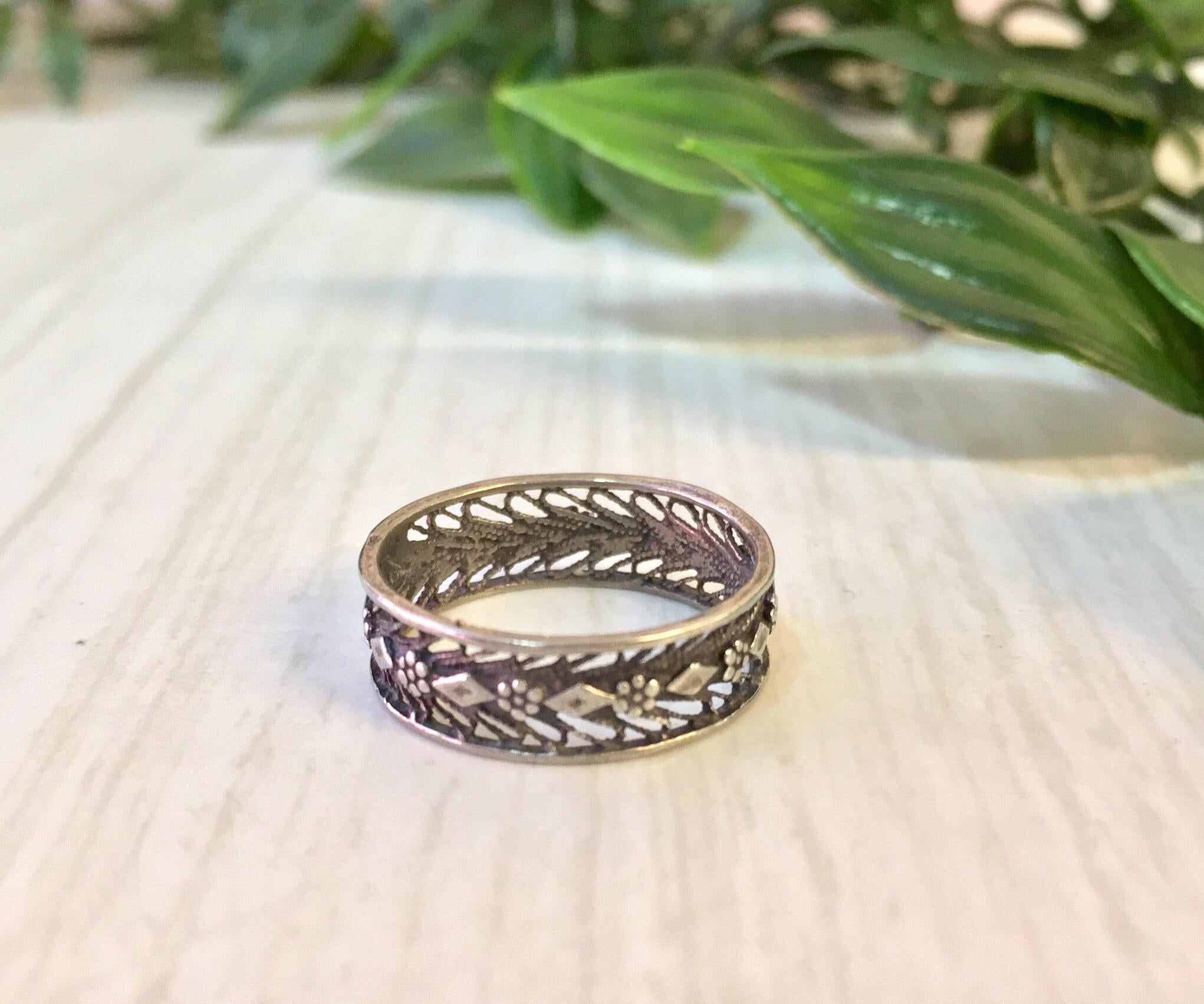 Vintage Silver Ring | Floral Ring | Cut Out Ring | Vintage Jewelry | Filagree | Diamond Shape | Engagement Jewelry | Wedding Band | Gift