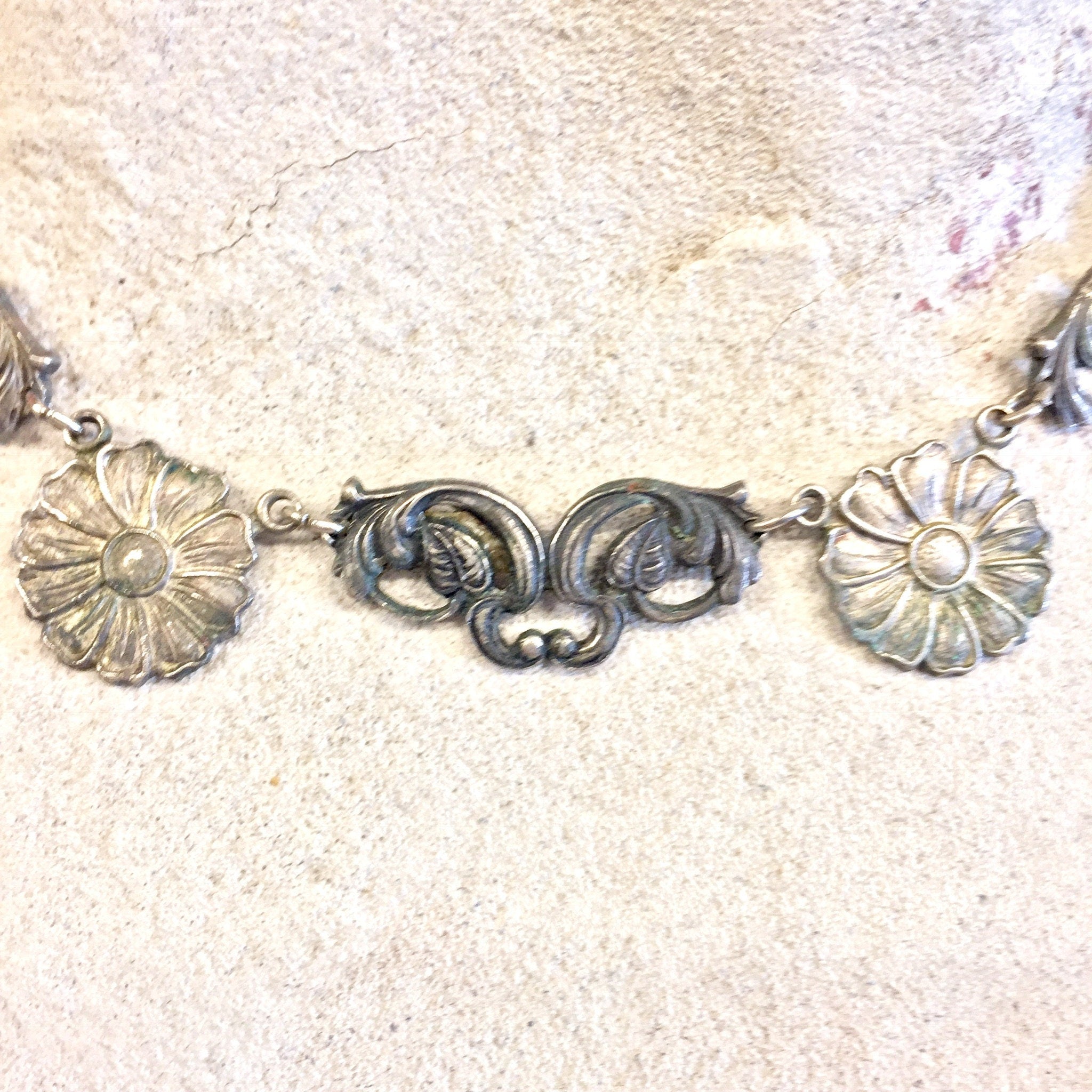 Vintage Choker, Silver Tone Necklace, Vintage Necklace, Vintage Jewelry, Floral Necklace, Daisies, Silver Tone Jewelry, Flowers, Choker,