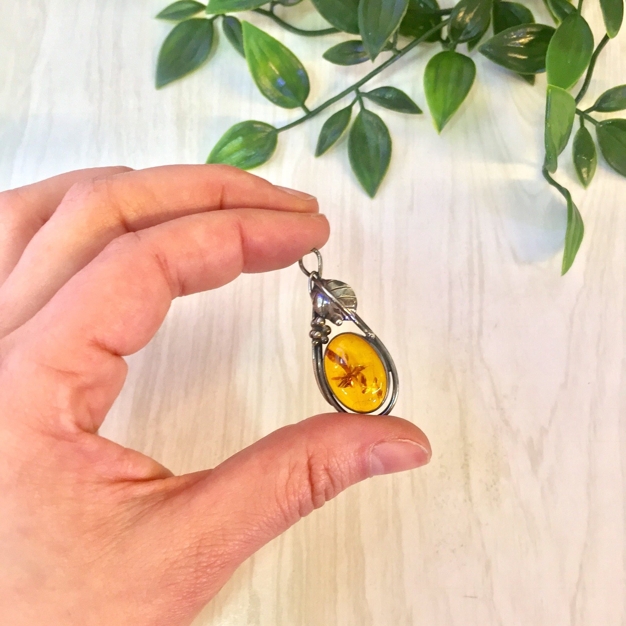 Vintage Silver Pendant | Vintage Jewelry | Amber Pendant | Sterling Silver | Amber Jewelry | Necklace | Pendant | Orange | Silver | Gift