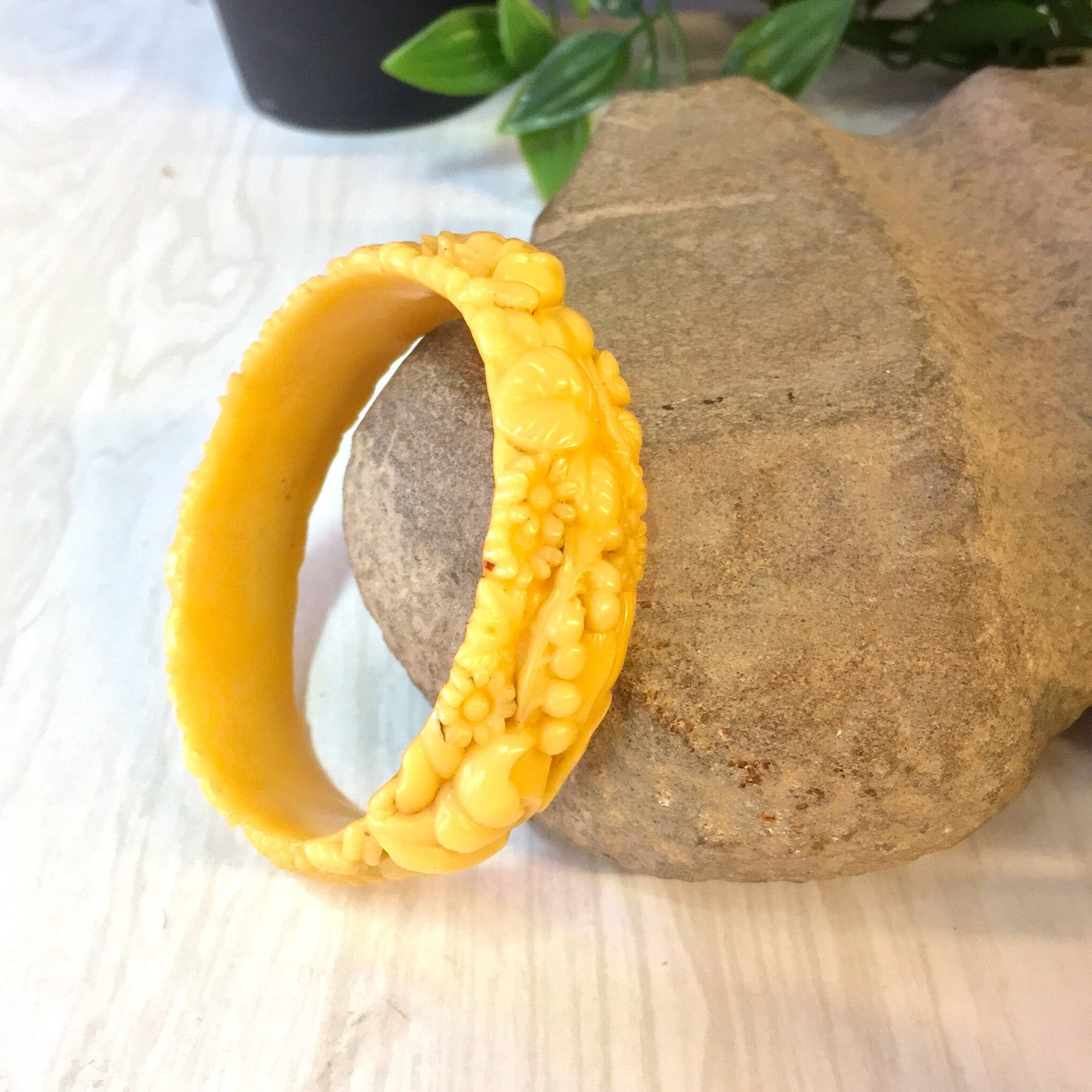 Vintage Celluloid Bracelet, Bangle Bracelet, Vintage Jewelry, Celluloid Jewelry, Floral Bracelet, Flowers, Carved Celluloid, Yellow Bracelet