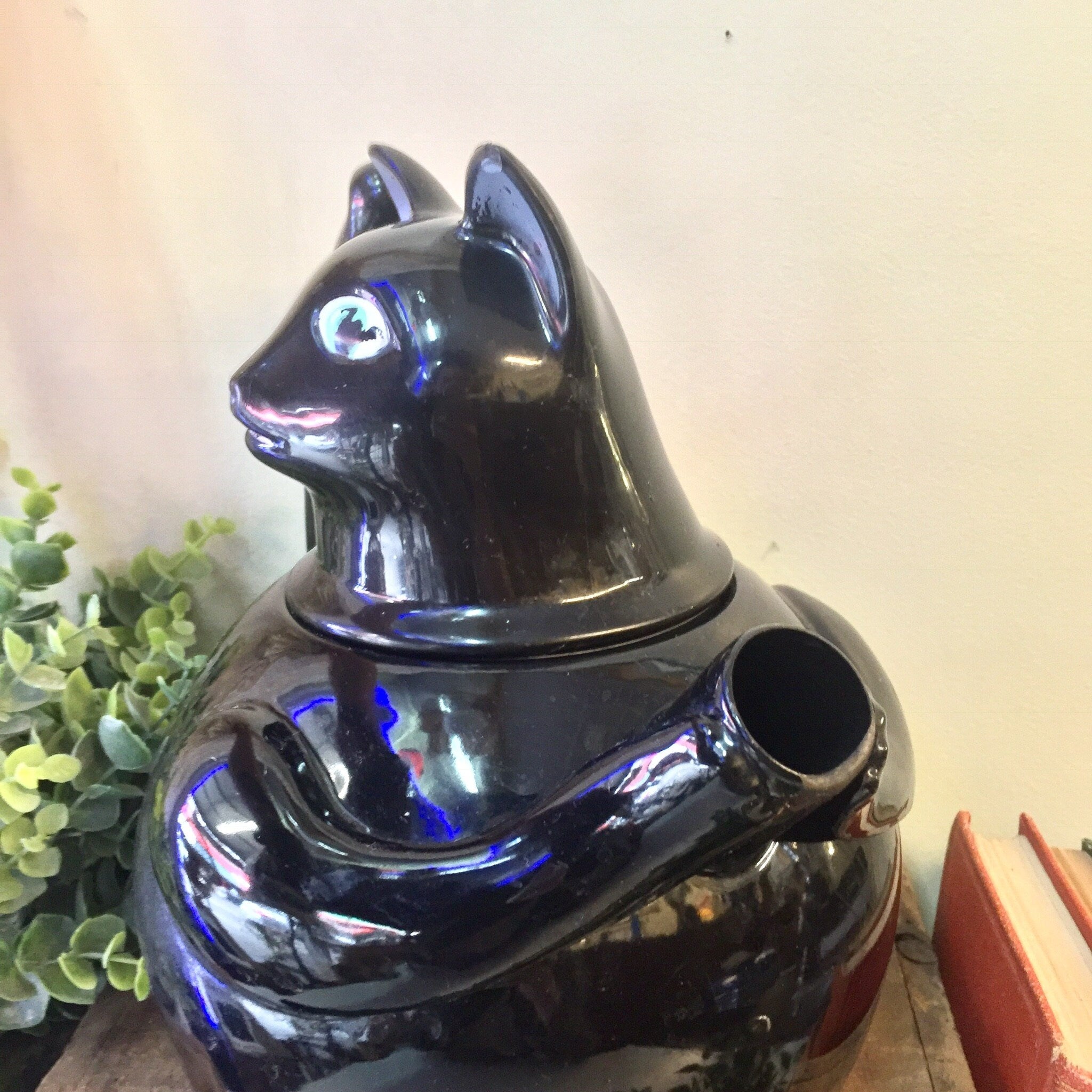 Vintage Teapot, Black Cat Teapot, Metal Teapot, Vintage Home Decor, Kitty Cat, Black Cat, Retro Home Decor, Kitchen Decor, Tea Kettle