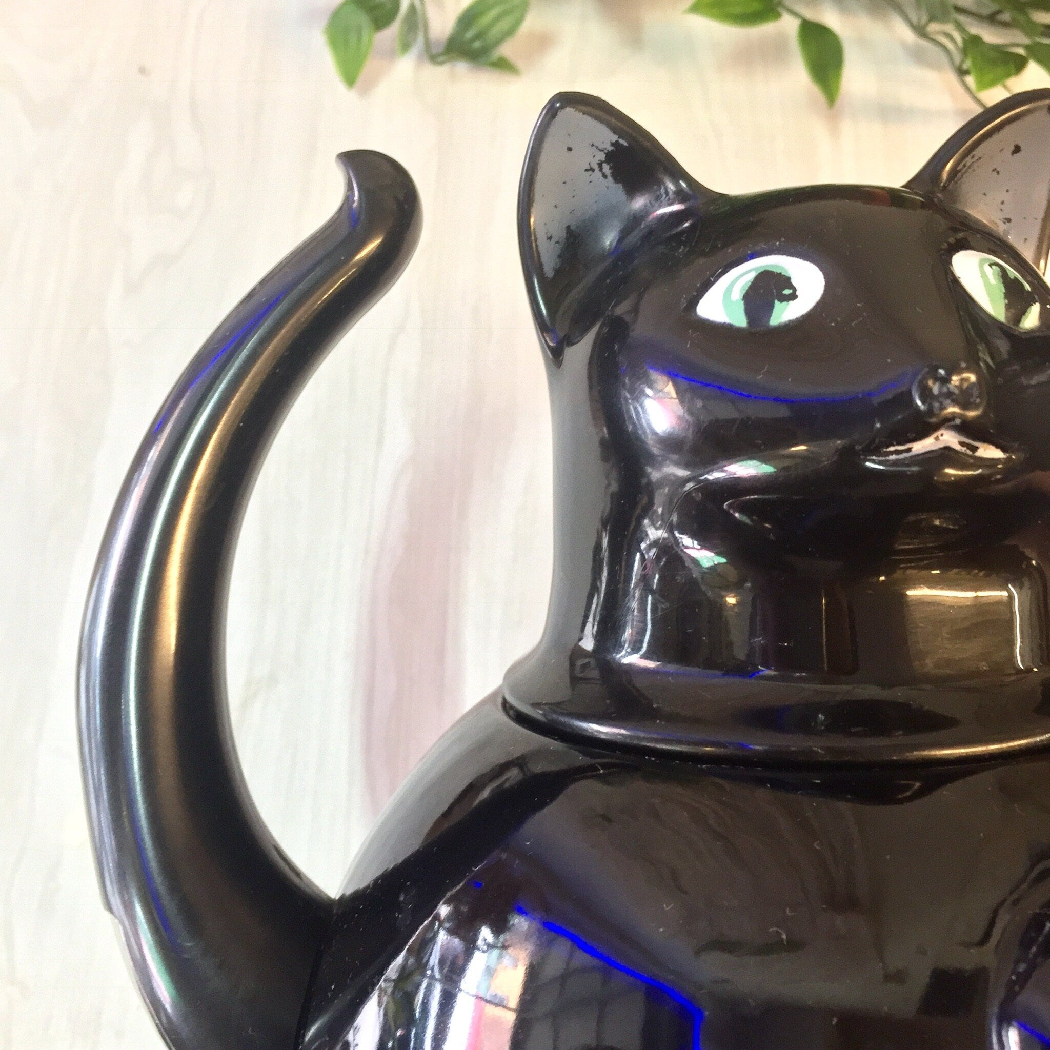 Vintage Teapot, Black Cat Teapot, Metal Teapot, Vintage Home Decor, Kitty Cat, Black Cat, Retro Home Decor, Kitchen Decor, Tea Kettle