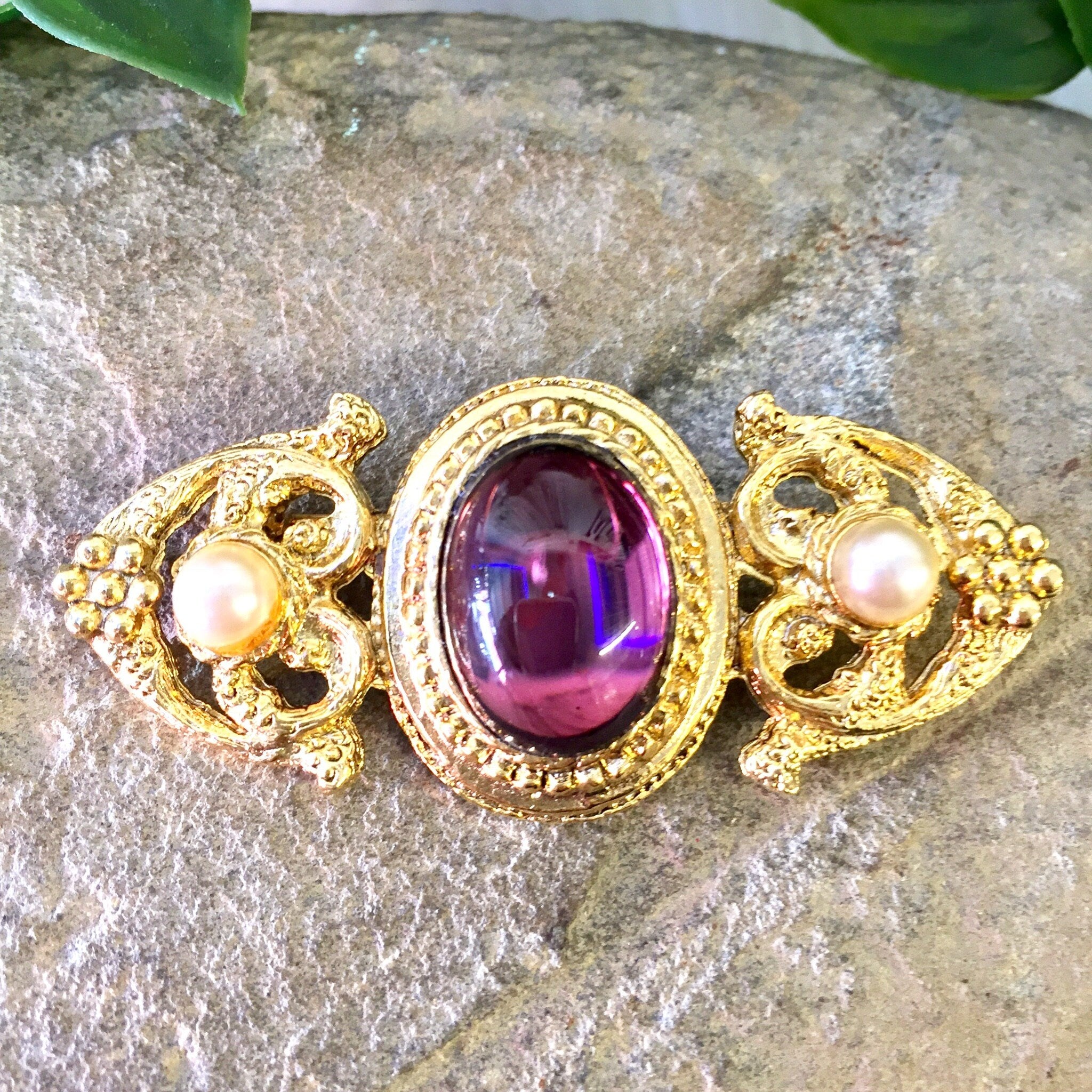 Vintage Gold Brooch, Gold Toned Brooch, Costume Jewelry, Statement Jewelry, Vintage Jewelry, Purple Stone, Faux Pearls, Victorian Style,