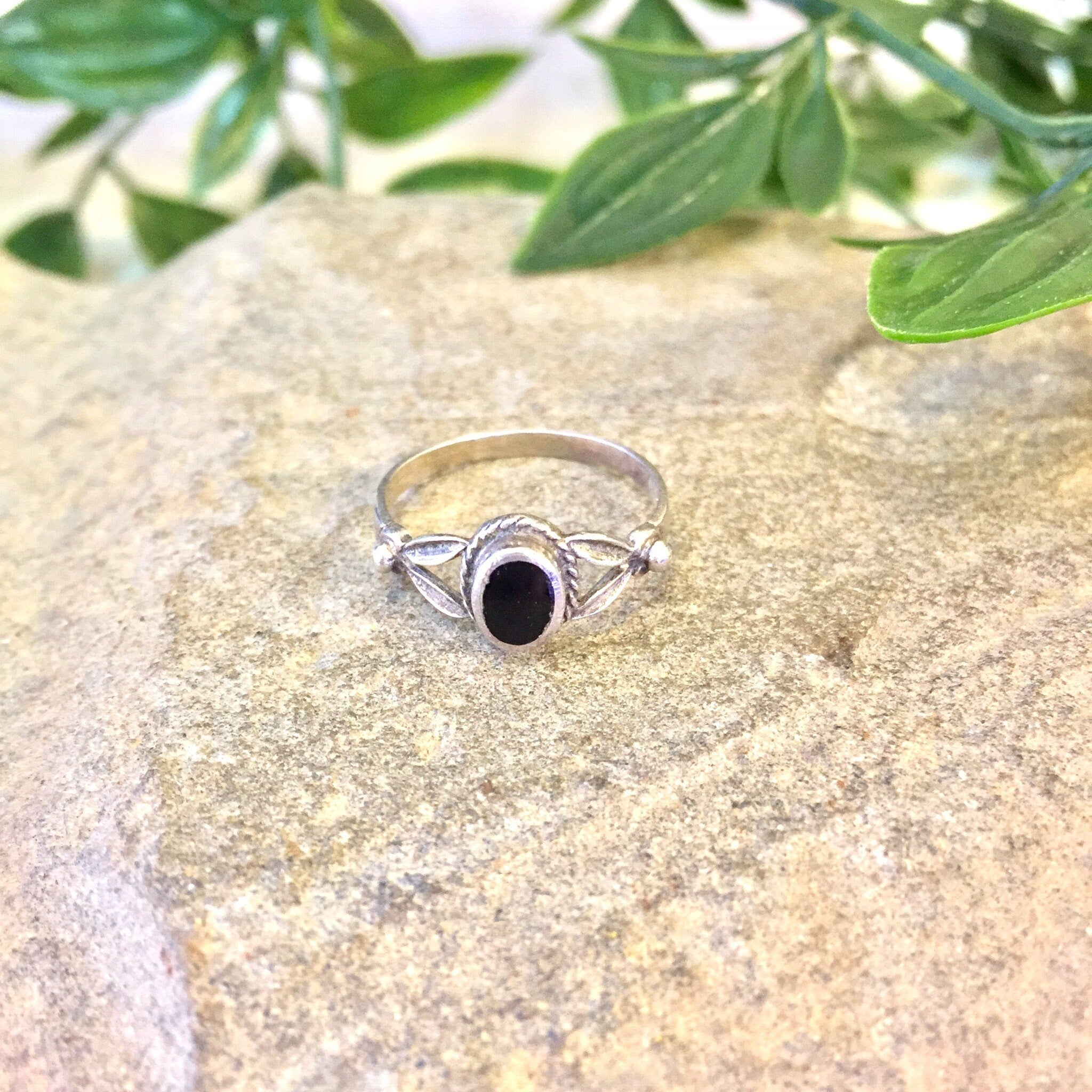 Vintage Silver Ring with Black Onyx Stone, Vintage Jewelry, Southwestern Style, Small Ring, Engagement, Wedding Jewelry, 925,Sterling Silver
