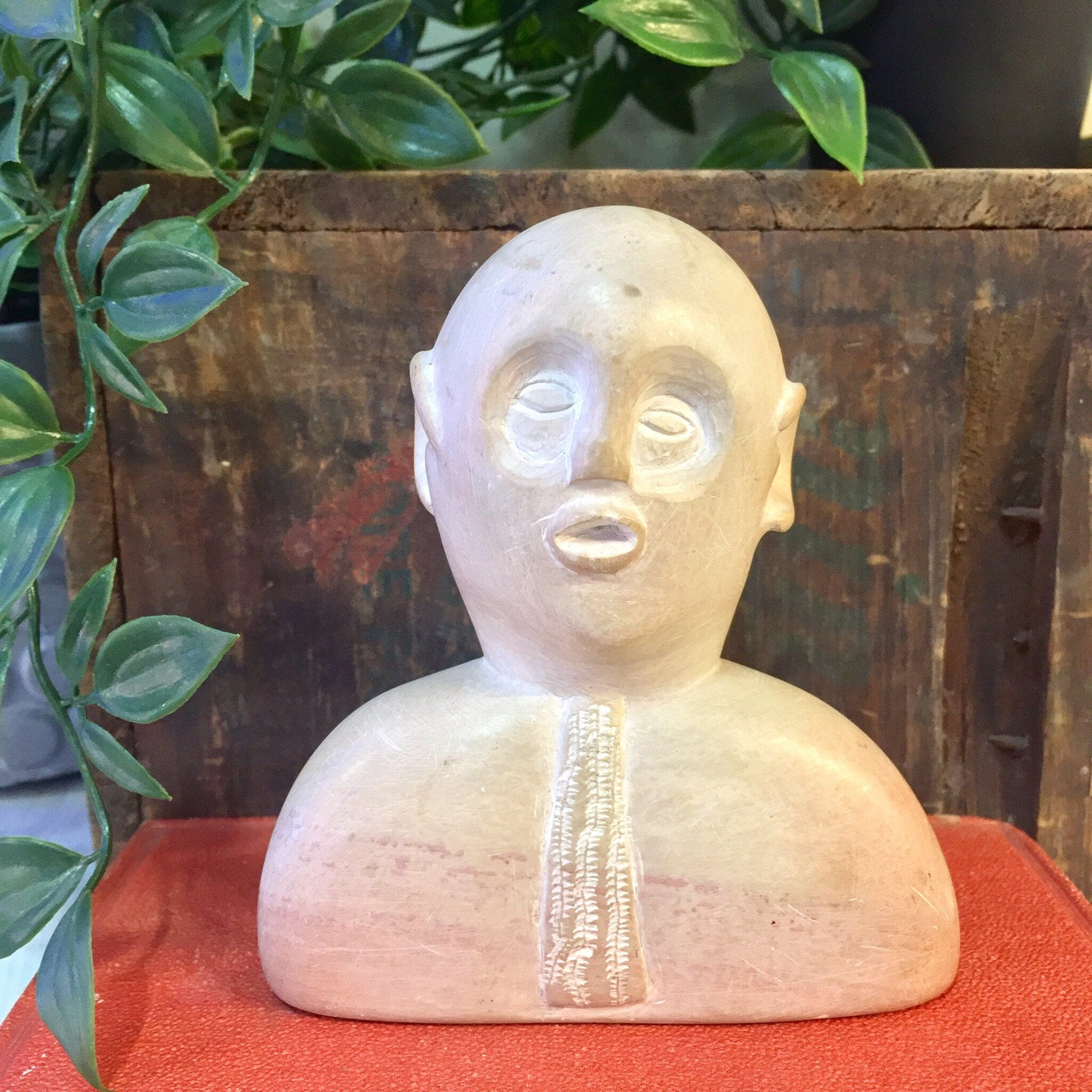 Vintage Soapstone Carving, Inuit Carving, Figural Carving, Hand Carved, Vintage Home Decor, Carved Soapstone, Mantlepiece, White Stone