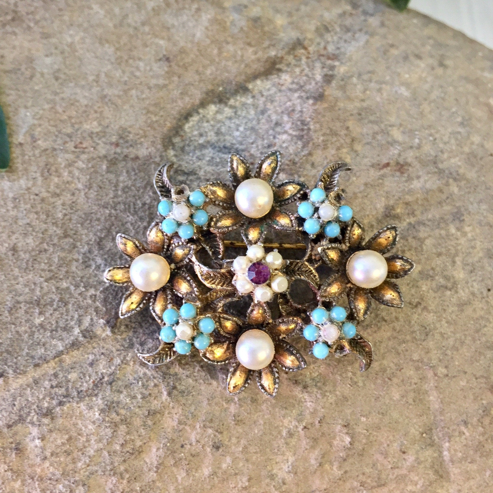Vintage Brooch, Beaded Brooch, Floral Brooch, Blue Beads, White Beads, Gold Toned Jewelry, Vintage Pin, Vintage Jewelry, Costume Jewelry