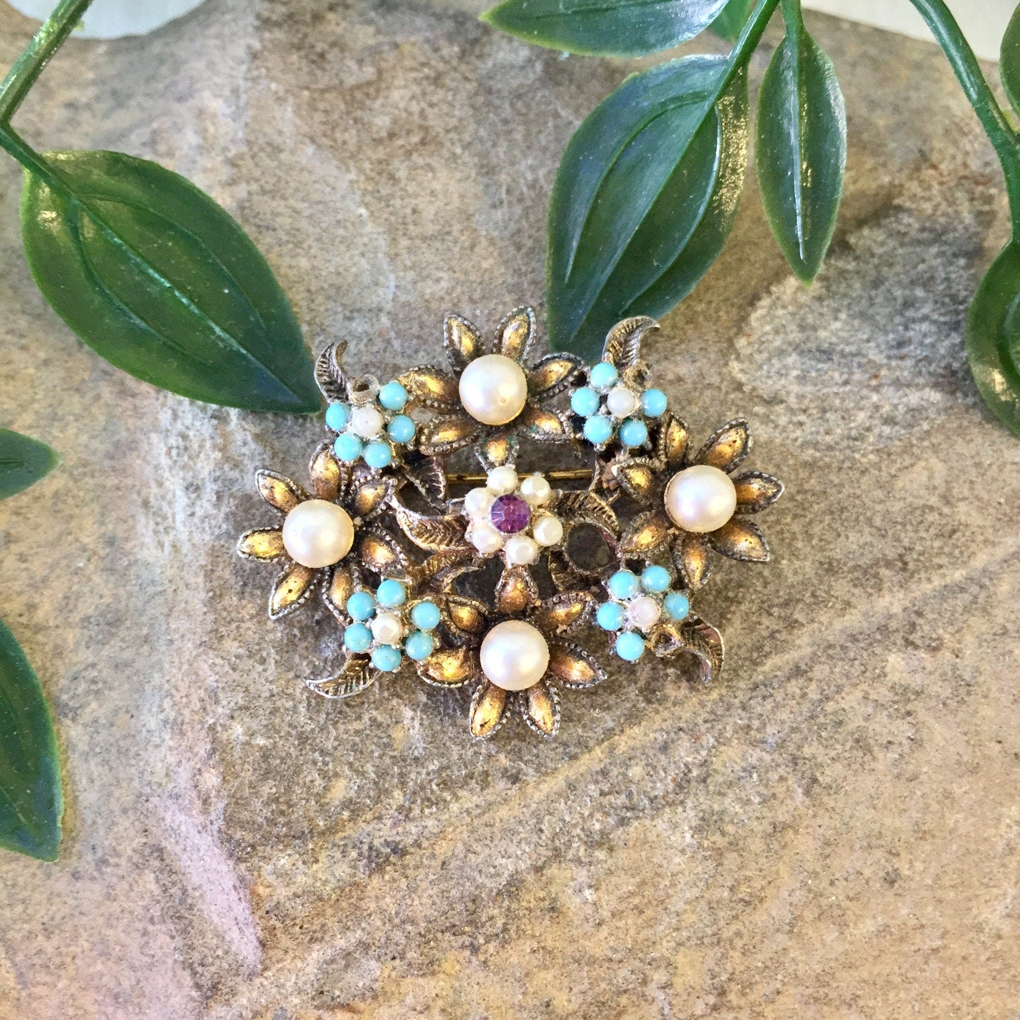 Vintage Brooch, Beaded Brooch, Floral Brooch, Blue Beads, White Beads, Gold Toned Jewelry, Vintage Pin, Vintage Jewelry, Costume Jewelry