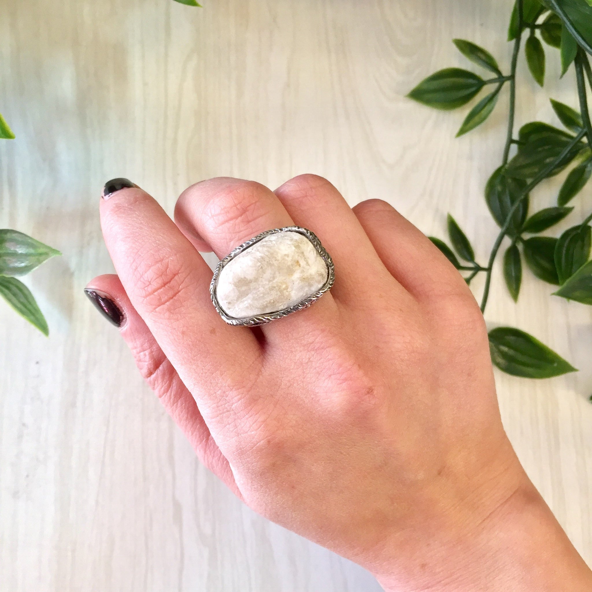 Vintage Sterling Silver Ring with Quartz Stone, Vintage Jewelry, Hammered Silver Ring, Rope Setting, Statement Jewelry, Large Ring, 925