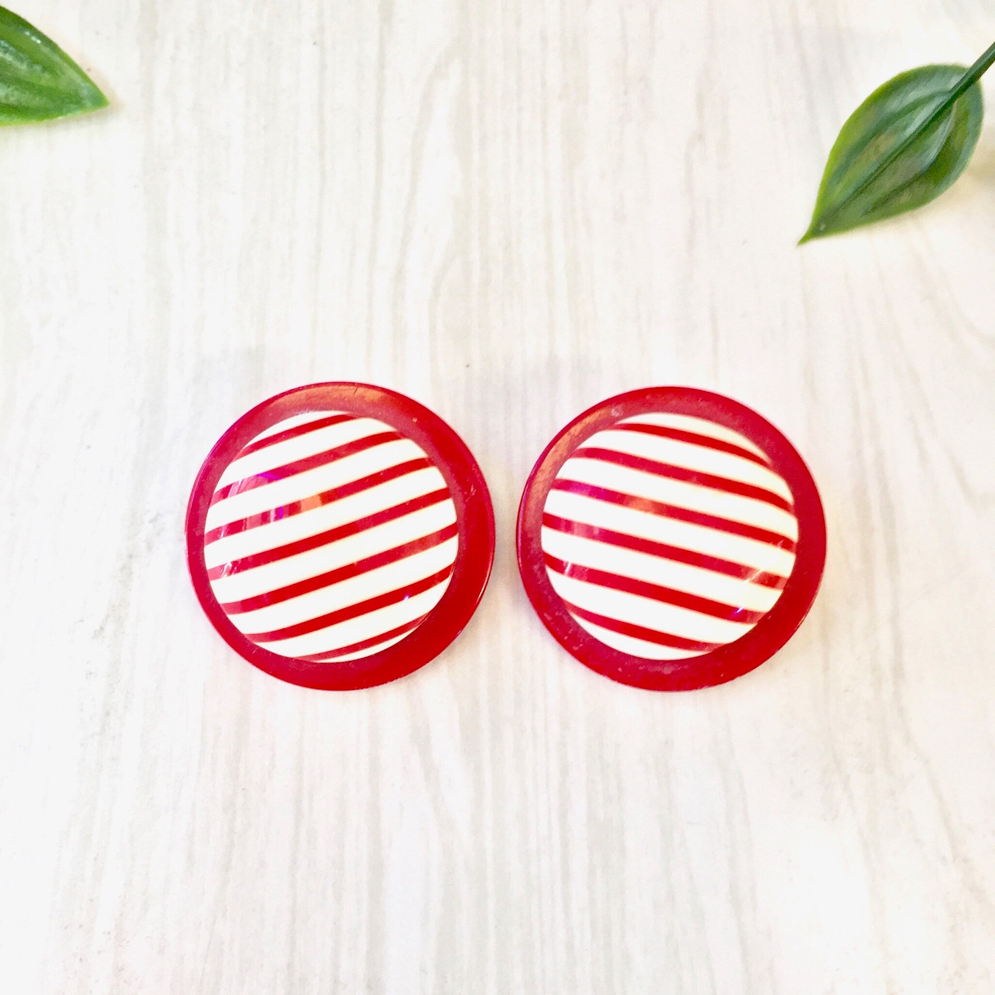 Vintage Costume Jewelry, Clip On Earrings, Brooch, Pin, Stripes, Plastic, 60's Style, 70's Fashion, Pin, Jewelry Set, Earrings,