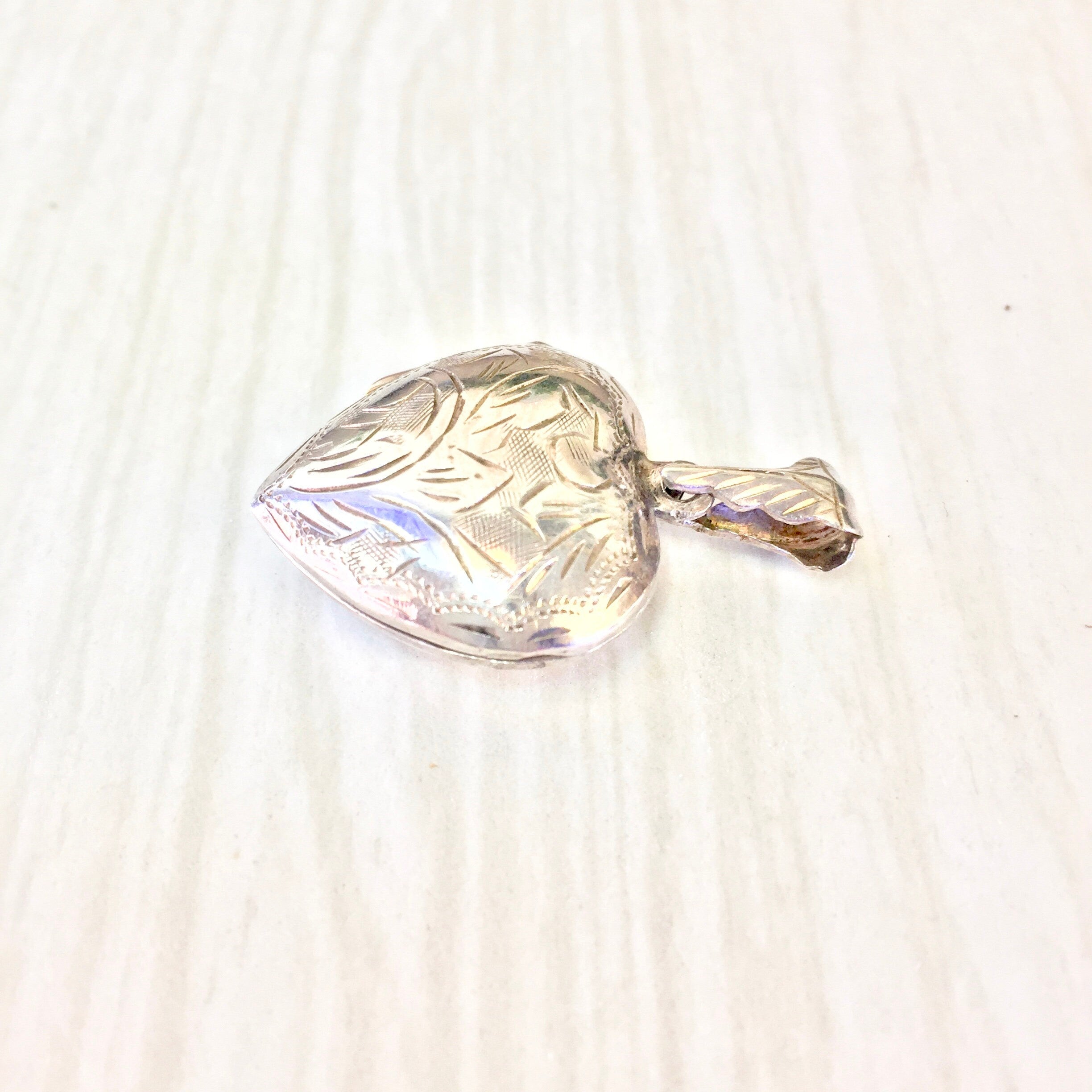 Vintage Silver Locket, Vintage Jewelry, Etched Silver, Heart Locket, Heart Shaped, Sterling Silver, Keepsake Jewelry, Pendant, 925
