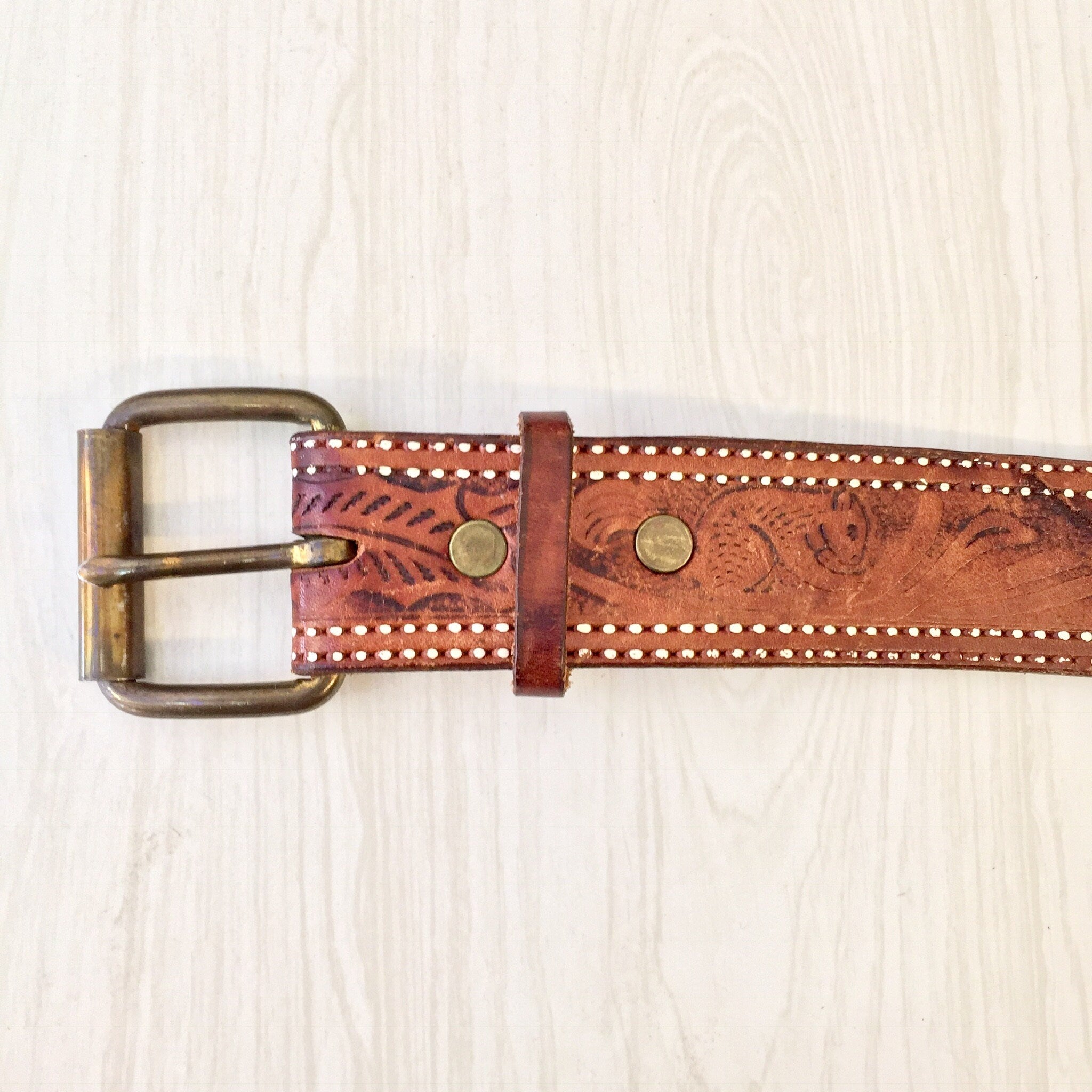 Vintage Leather Belt, Brown Leather Belt, Stamped Leather, Vintage Accessories, Animal Belt, Brass Buckle, Tan, Leather, Tooled Belt