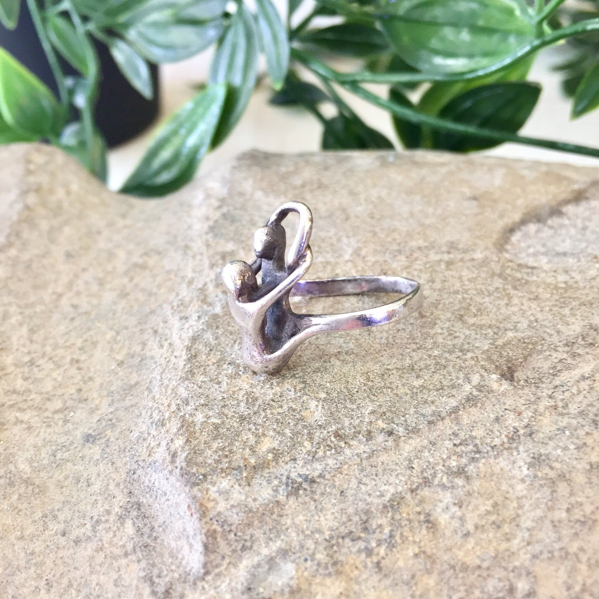 Vintage Silver Ring, Vintage Jewelry, Sterling Silver, Two Lovers, Abstract Jewelry, Dance, Hug, Two People, Gift for Mom, Mother's Day Gift