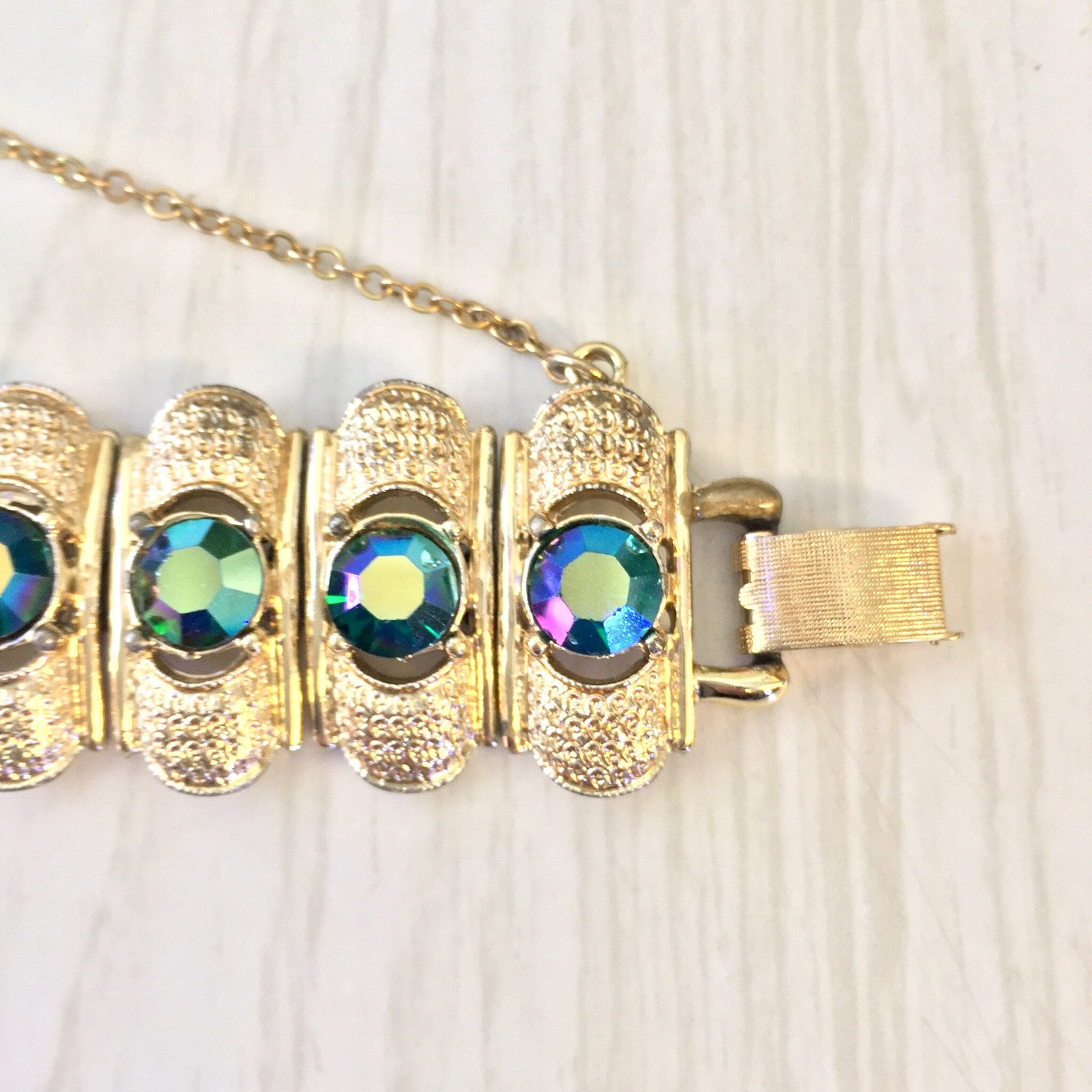 Vintage Gold Bracelet, Gold Tone Bracelet, Link Bracelet, Vintage Jewelry, Costume Jewelry, Blue, Green, Opalescent, Purple, Sparkle, Gift