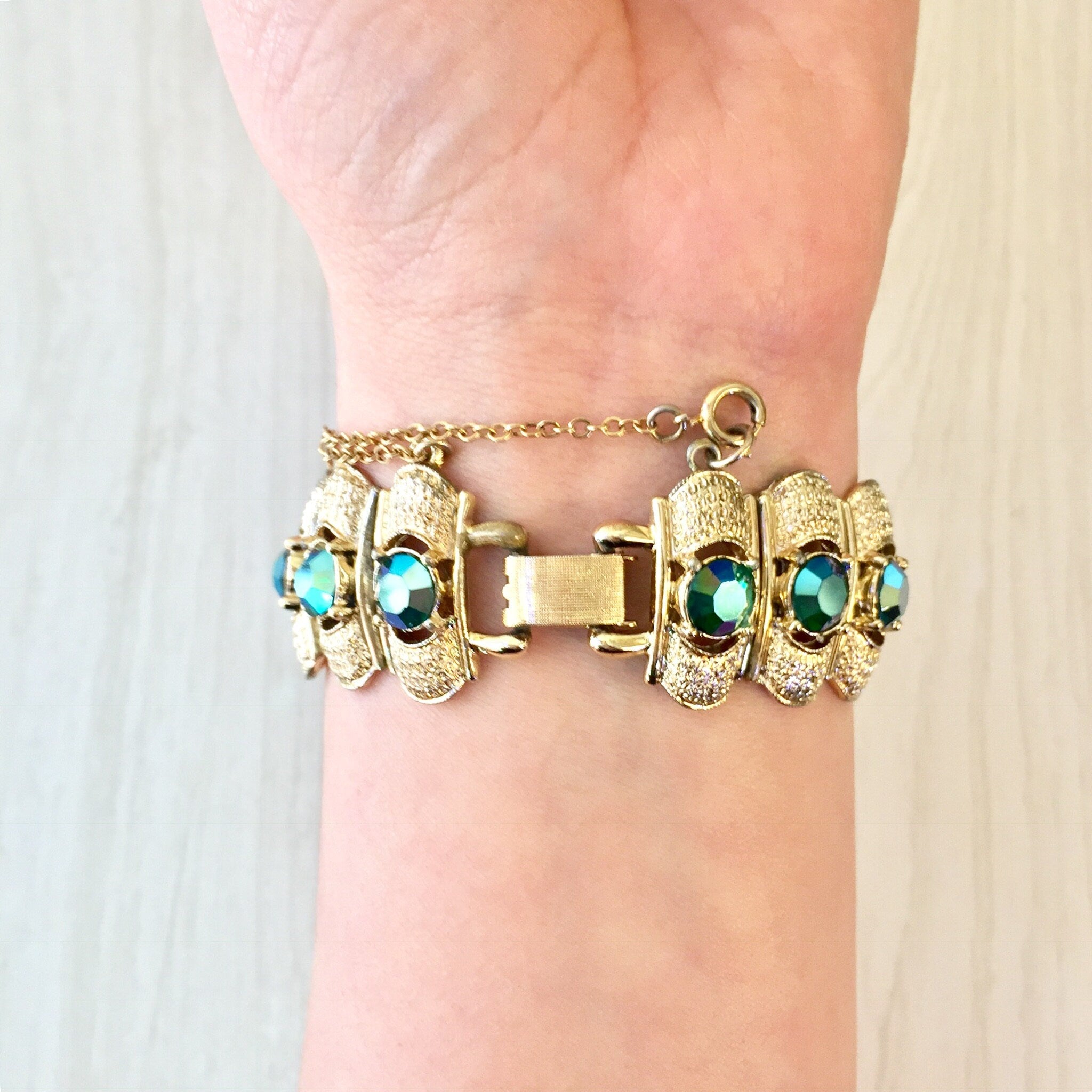 Vintage Gold Bracelet, Gold Tone Bracelet, Link Bracelet, Vintage Jewelry, Costume Jewelry, Blue, Green, Opalescent, Purple, Sparkle, Gift