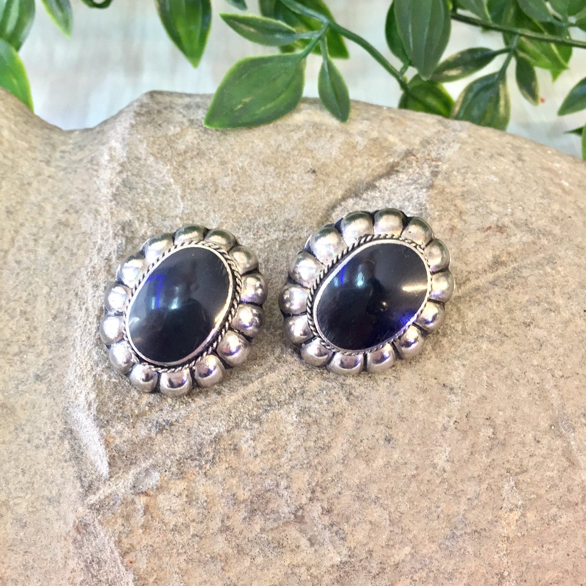 Vintage Silver Earrings, Clip On Earrings, Sterling Silver, Southwestern Style, Black Earrings, Vintage Jewelry, Black Onyx, Big Earrings