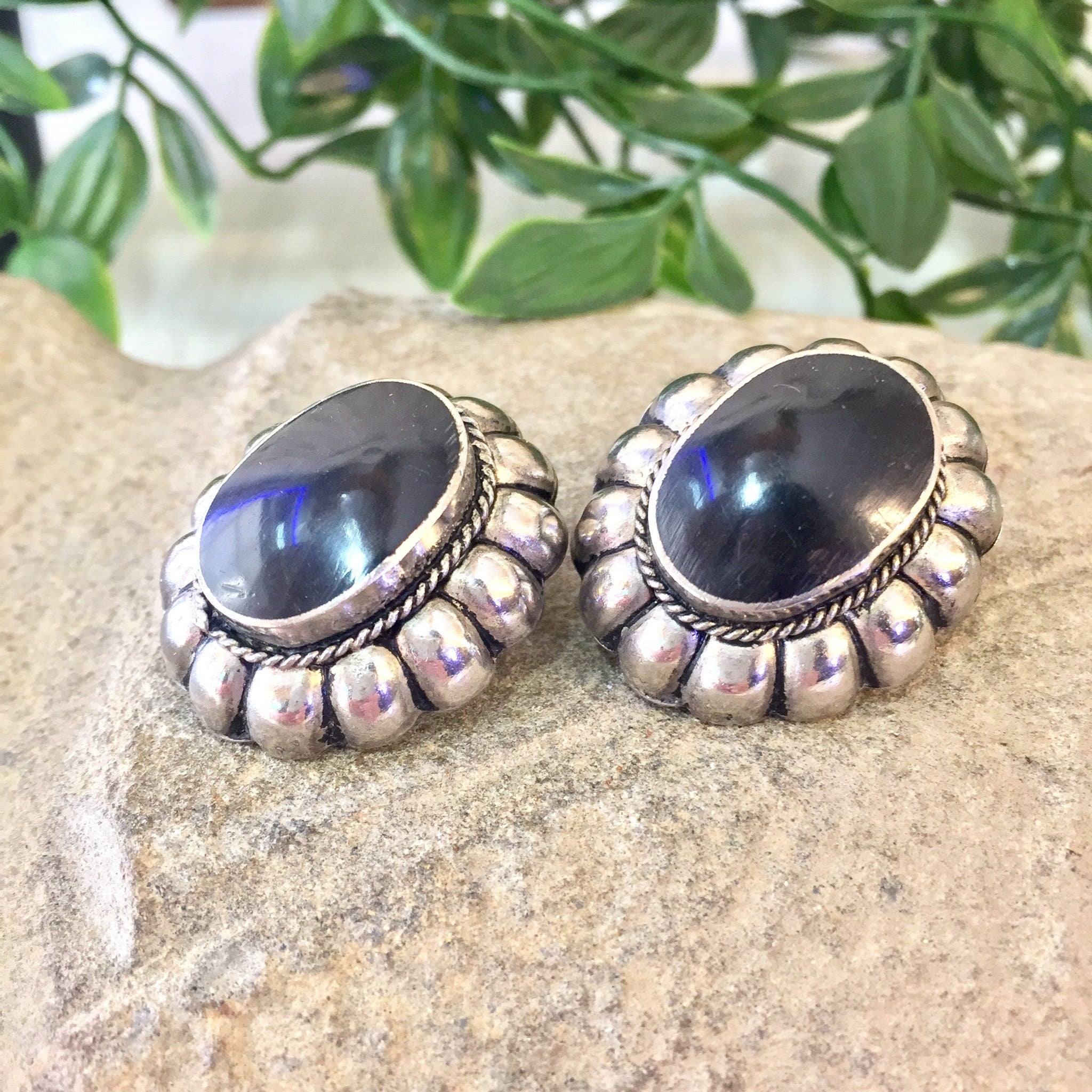 Vintage Silver Earrings, Clip On Earrings, Sterling Silver, Southwestern Style, Black Earrings, Vintage Jewelry, Black Onyx, Big Earrings