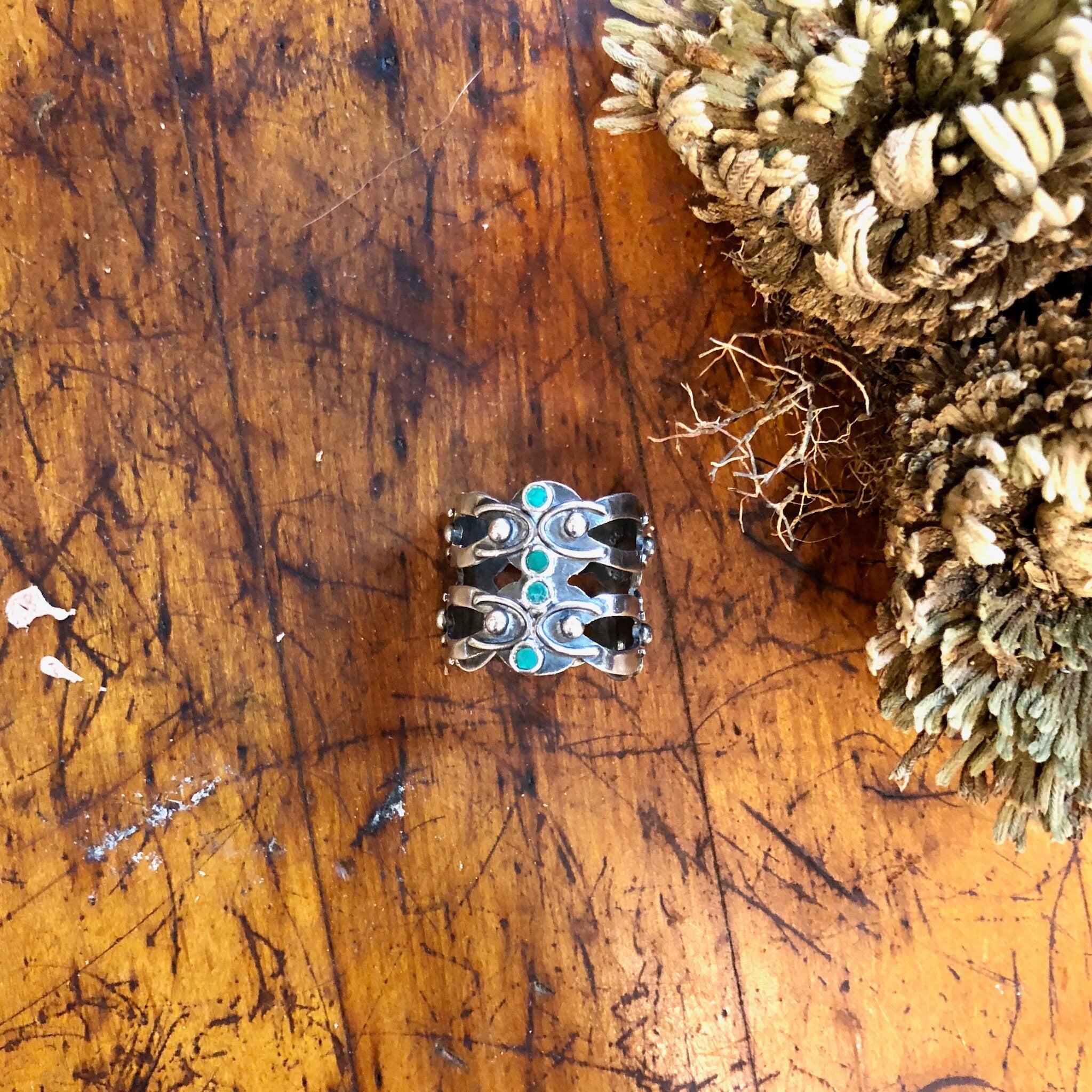 Vintage Silver Ring, Statement Ring, Sterling Silver, Vintage Jewelry, Green Jewelry, Green Stones, Cut Out Ring, Thick Ring, Green