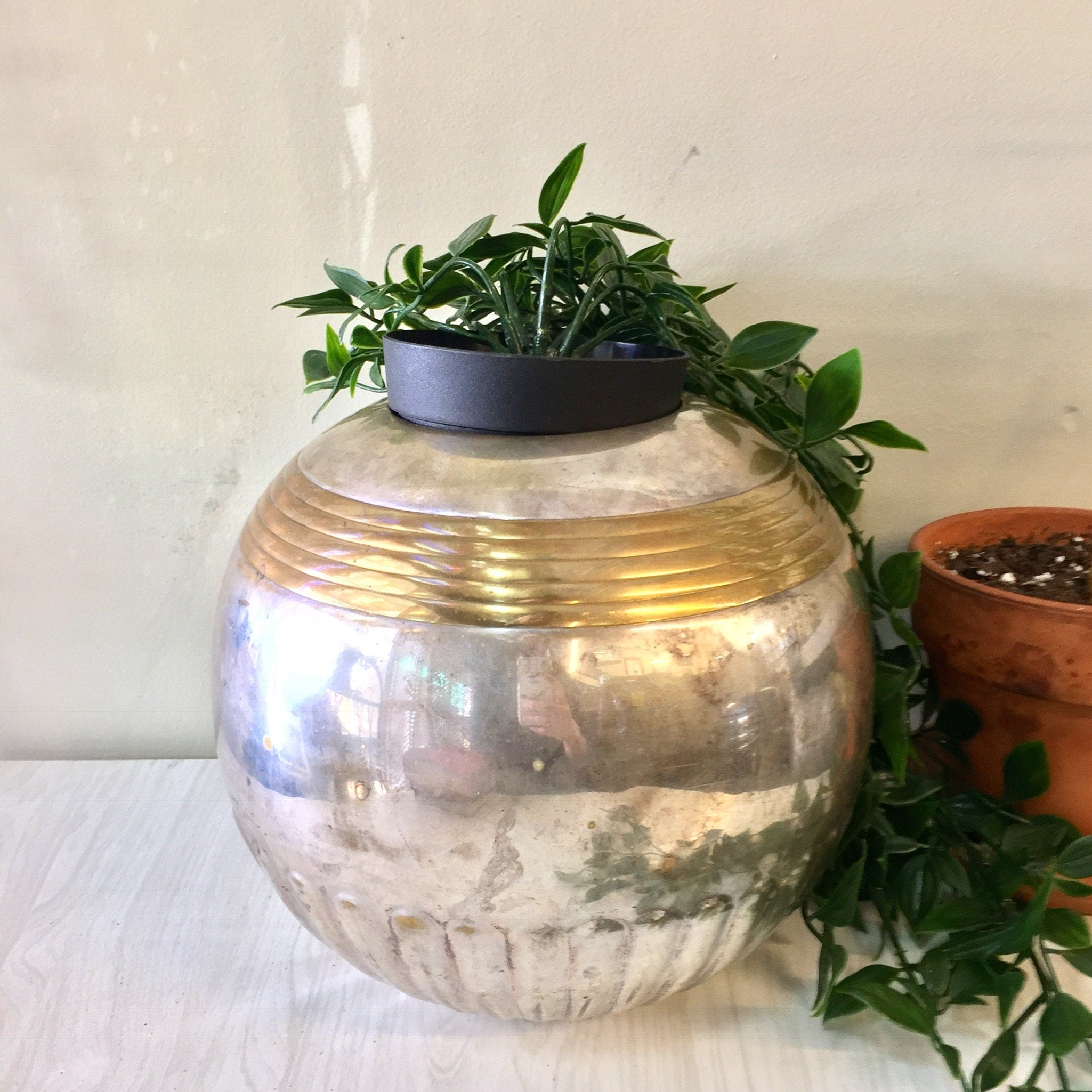 Vintage Metal Planter, Pot, Metal Plant Holder, Vintage Home Decor, Vintage Pot, Brass, Plants, Mother's Day Gift, Gift for Mom, Planter