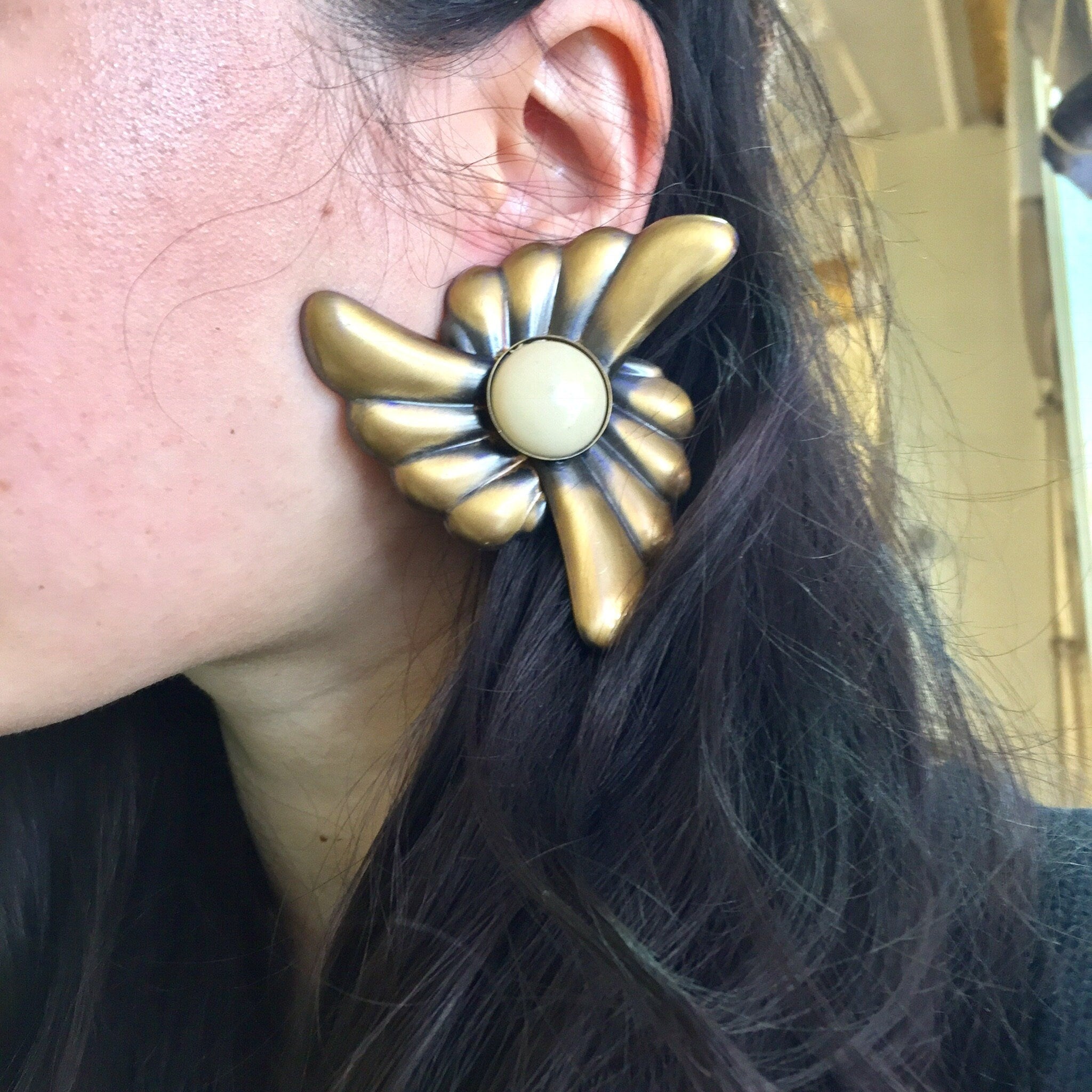 Clip On Earrings, Vintage Earrings, Retro Jewelry, Vintage Jewelry, Gold, White, Black, Flower Earrings, Large Earrings, Statement Jewelry