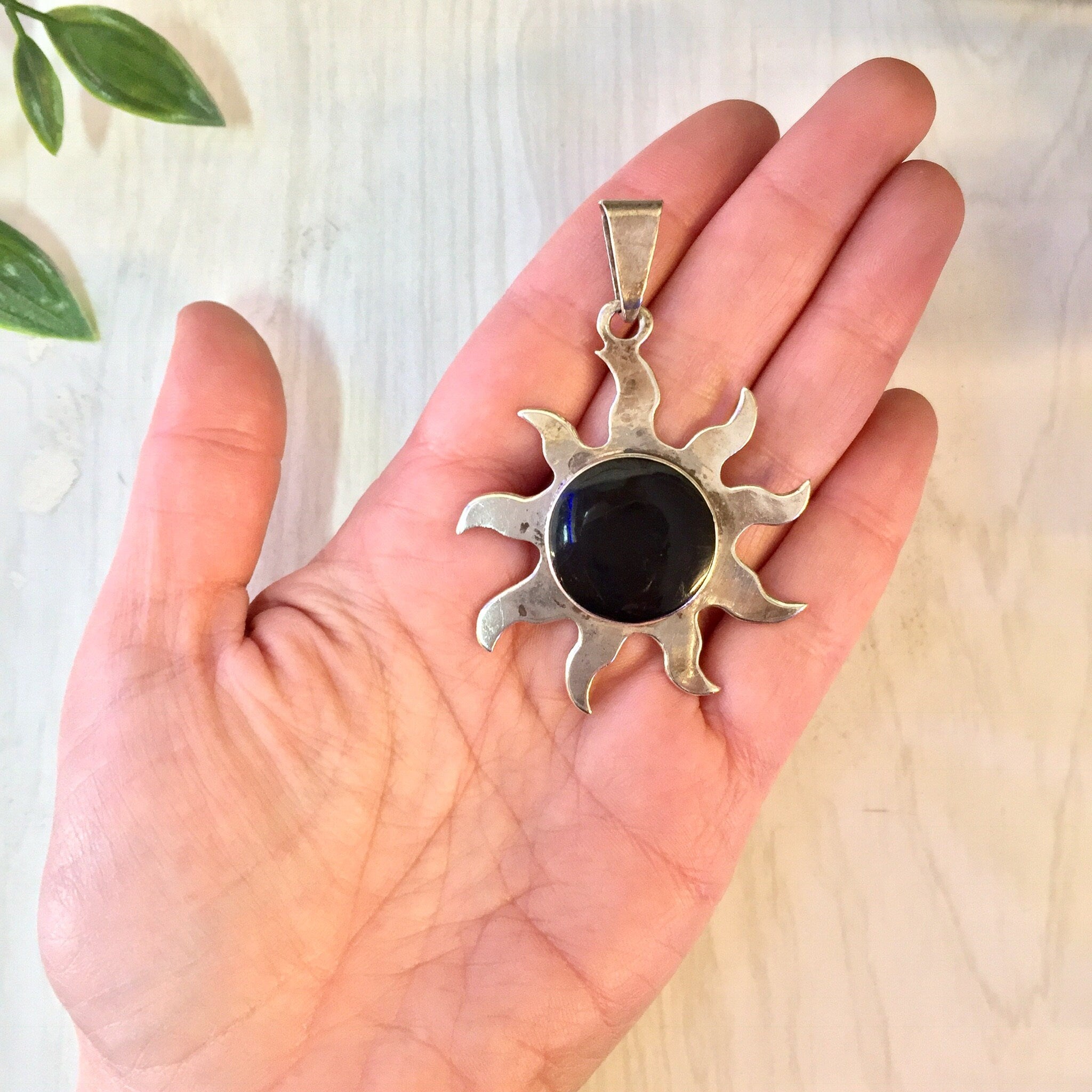 Vintage Silver Pendant, Sterling Silver, Vintage Jewelry, Black Onyx, Sun Pendant, Vintage Necklace, Sun Shape, Black Jewelry, 925, Round