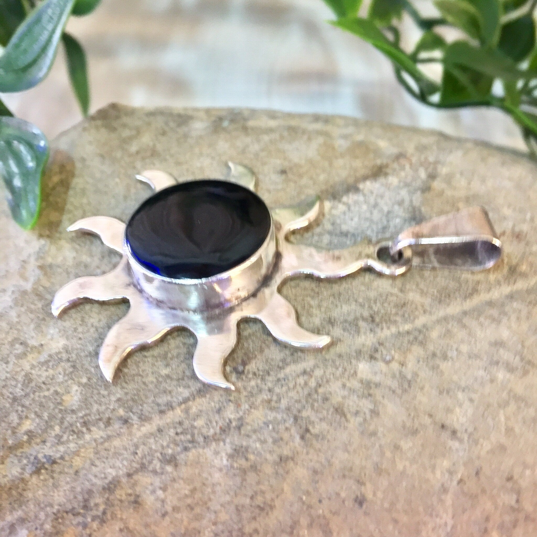 Vintage Silver Pendant, Sterling Silver, Vintage Jewelry, Black Onyx, Sun Pendant, Vintage Necklace, Sun Shape, Black Jewelry, 925, Round