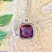 Vintage Silver Necklace, Purple Pendant, Purple Necklace, Pendant Jewelry, Vintage Jewelry, Purple Gemstone, Amethyst Jewelry, Silver Chain