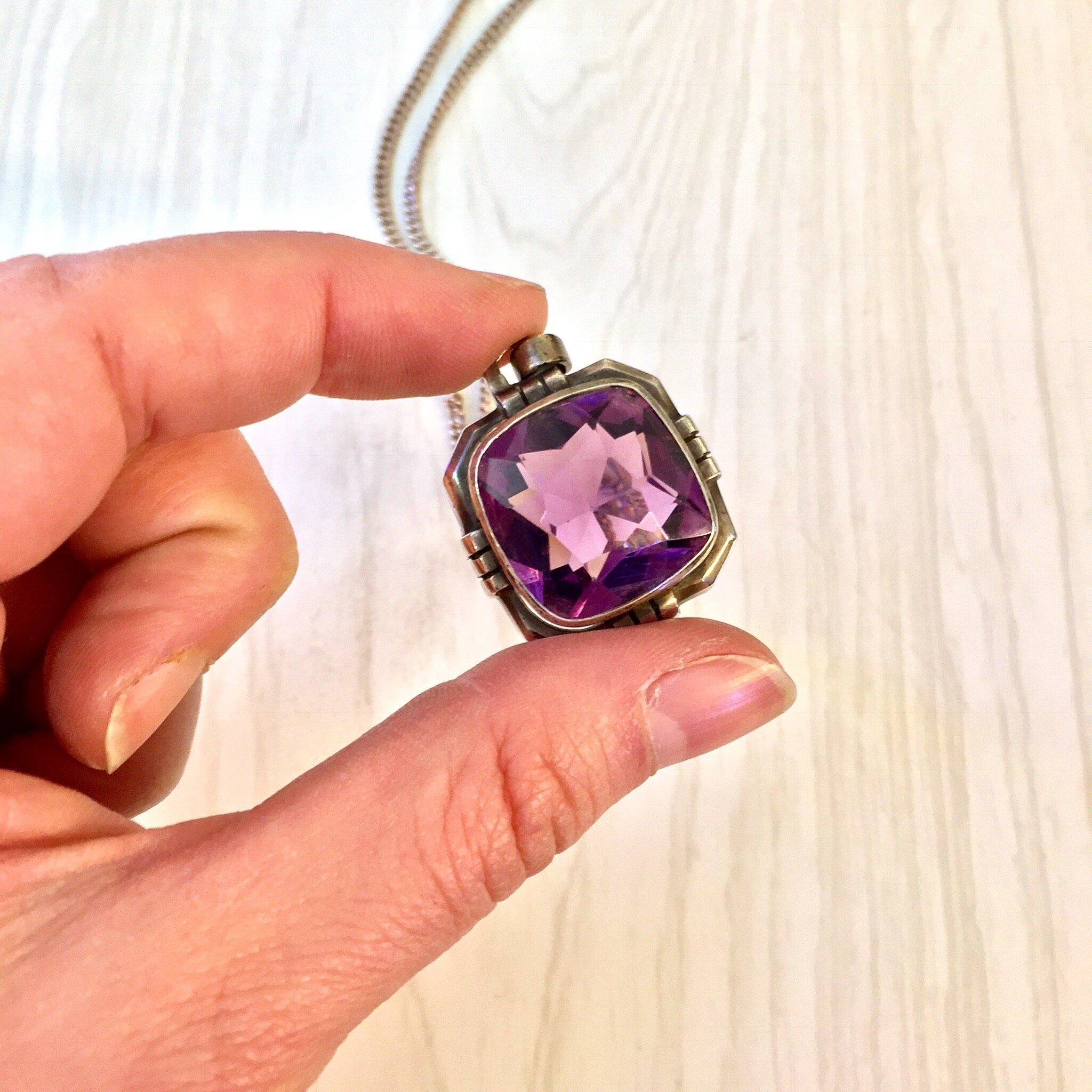 Vintage Silver Necklace, Purple Pendant, Purple Necklace, Pendant Jewelry, Vintage Jewelry, Purple Gemstone, Amethyst Jewelry, Silver Chain