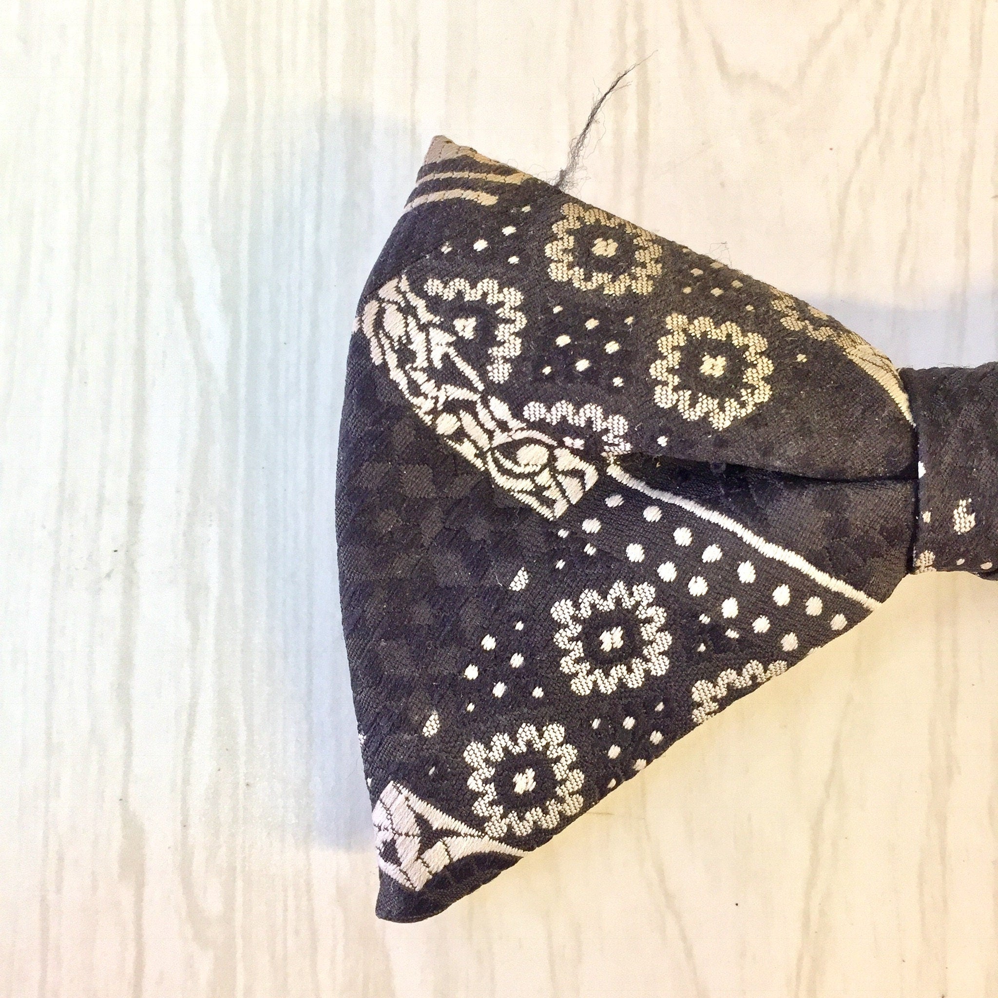 Vintage Bow Tie, Vintage Menswear, Suit and Tie, Bowties, Pattern, Black Bowtie, Vintage, Flowers, Clip on Bowtie, Gift for Dad, Fathers Day
